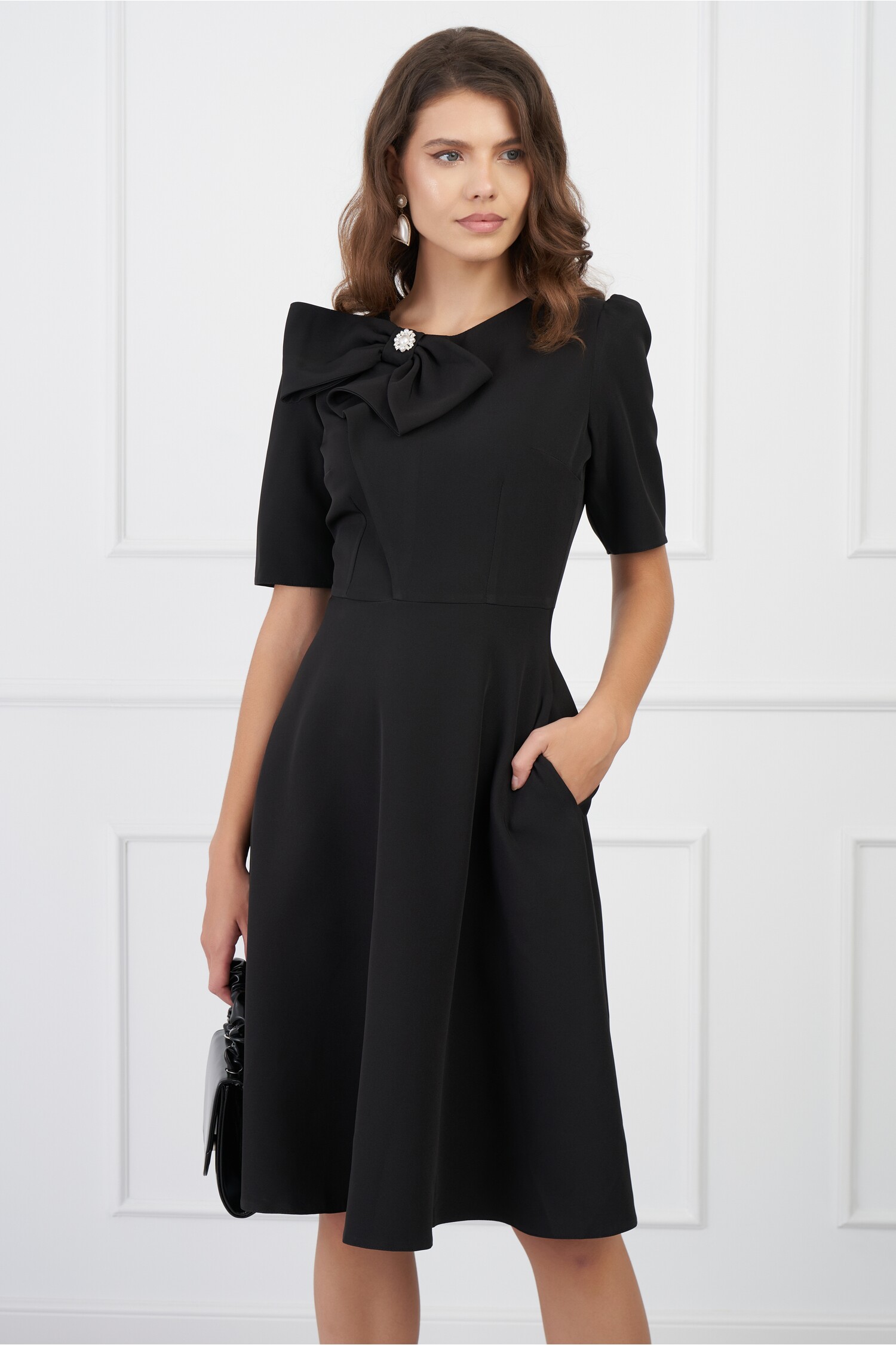 rochie-mbg-neagra-cu-funda-maxi-pe-bust-1322756-1071908-4