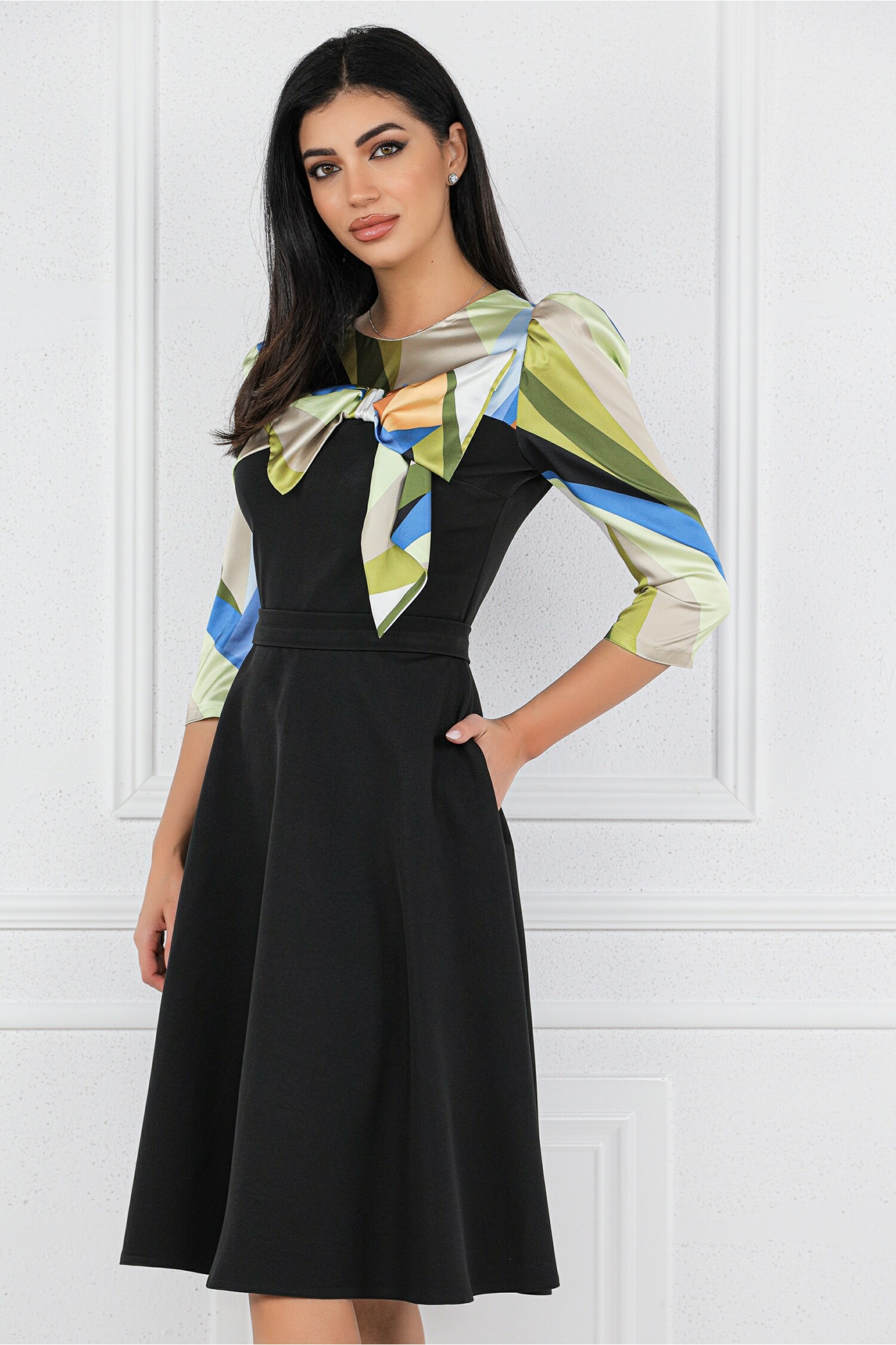 rochie-mbg-neagra-cu-imprimeu-verde-fistic-si-funda-la-bust-1330076-1074986-4