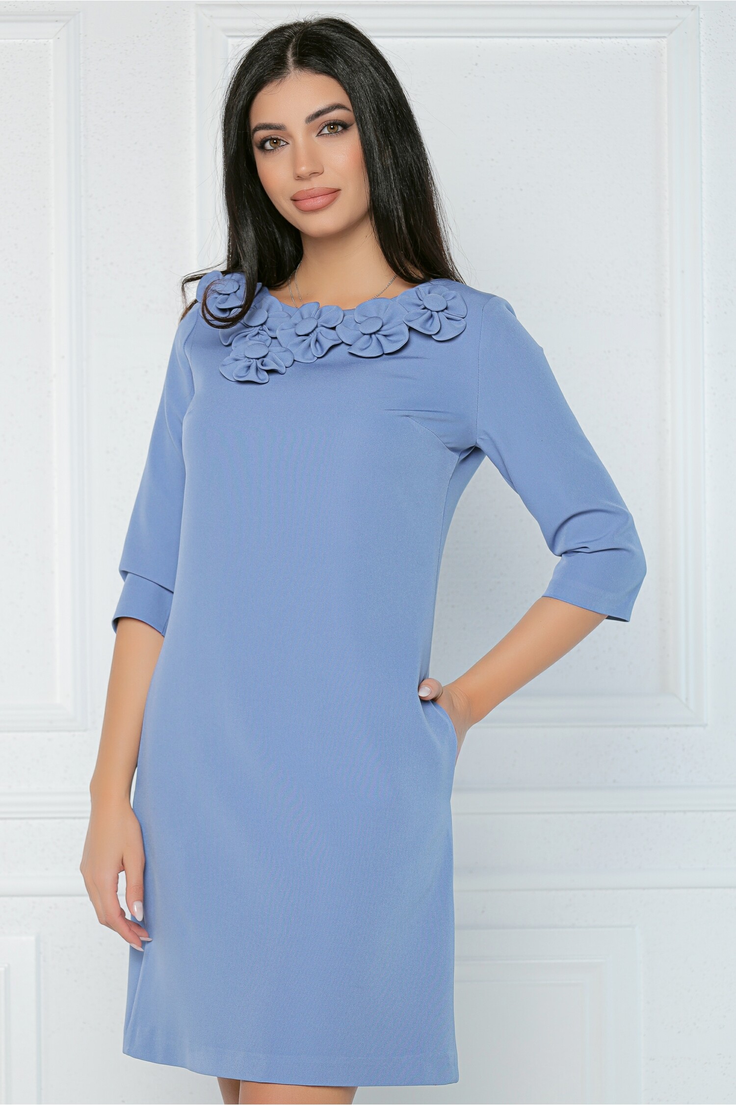 rochie-mbg-office-din-stofa-bleu-accesorizata-cu-floricele-la-bust-1338044-1082615-4