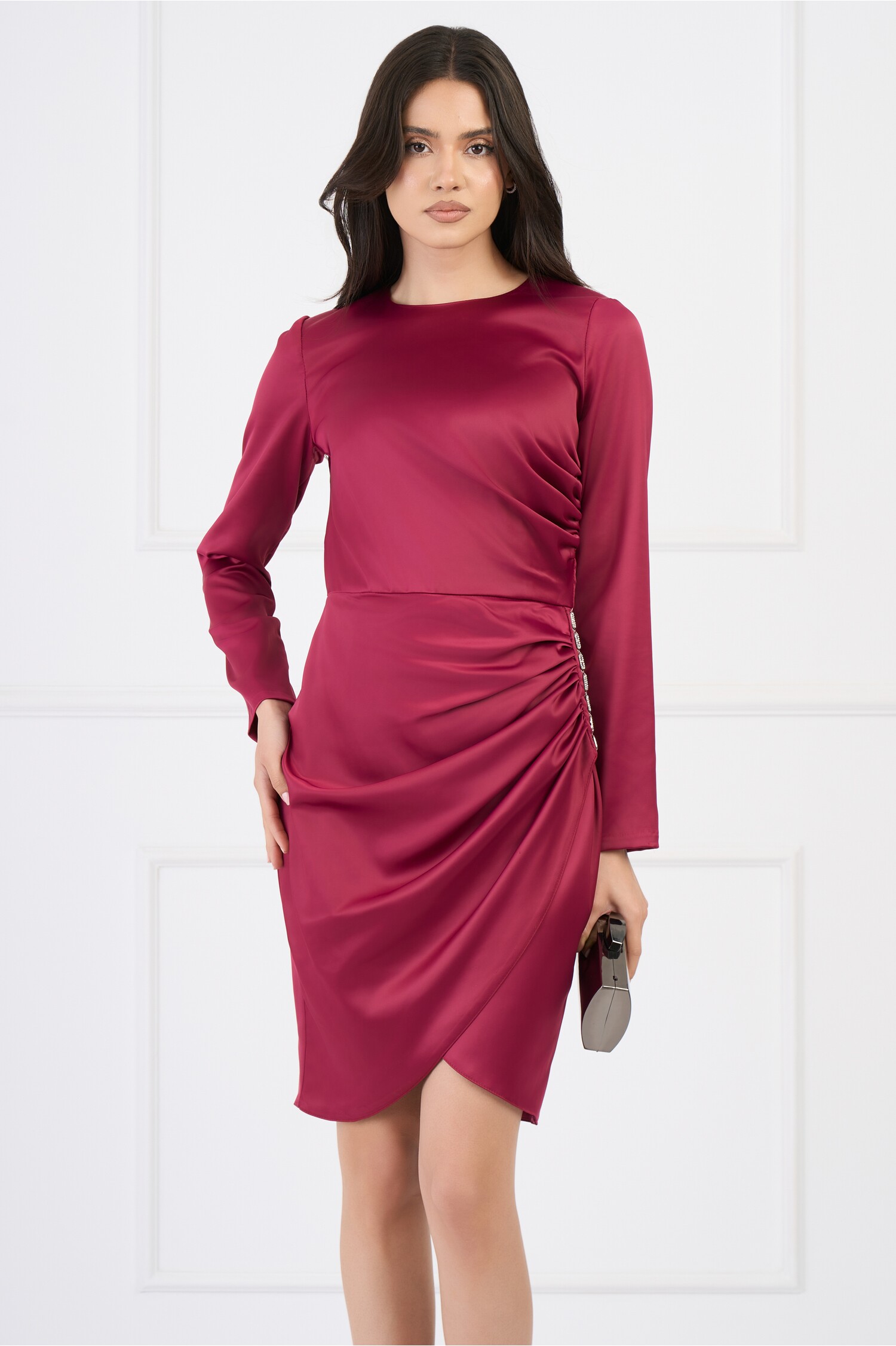 rochie-moze-eleganta-din-satin-magenta-cu-fronseu-si-accesoriu-pe-fusta-1338227-1083770-4