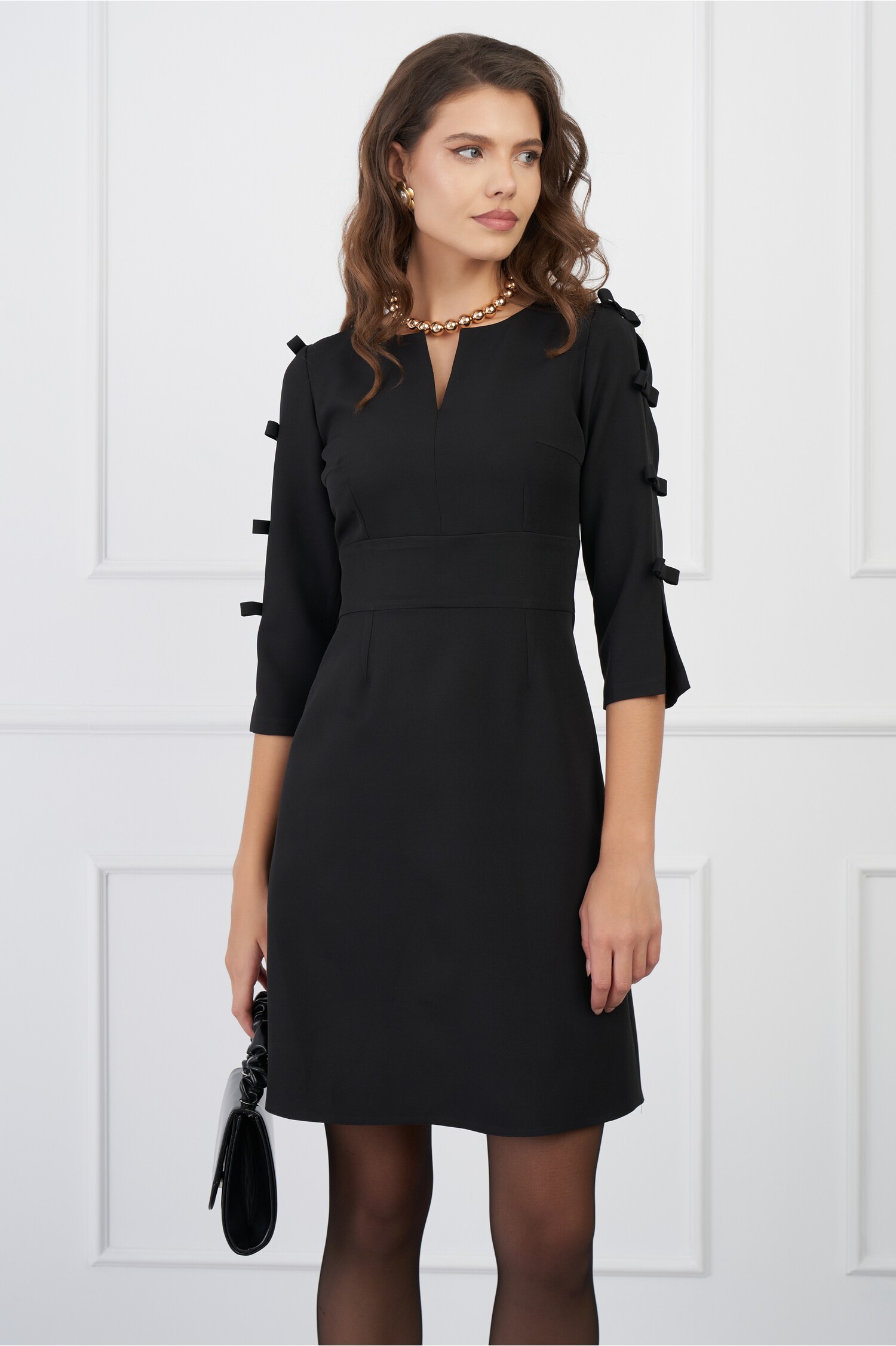 rochie-moze-neagra-cu-fundite-pe-maneci-1325369-1072445-4