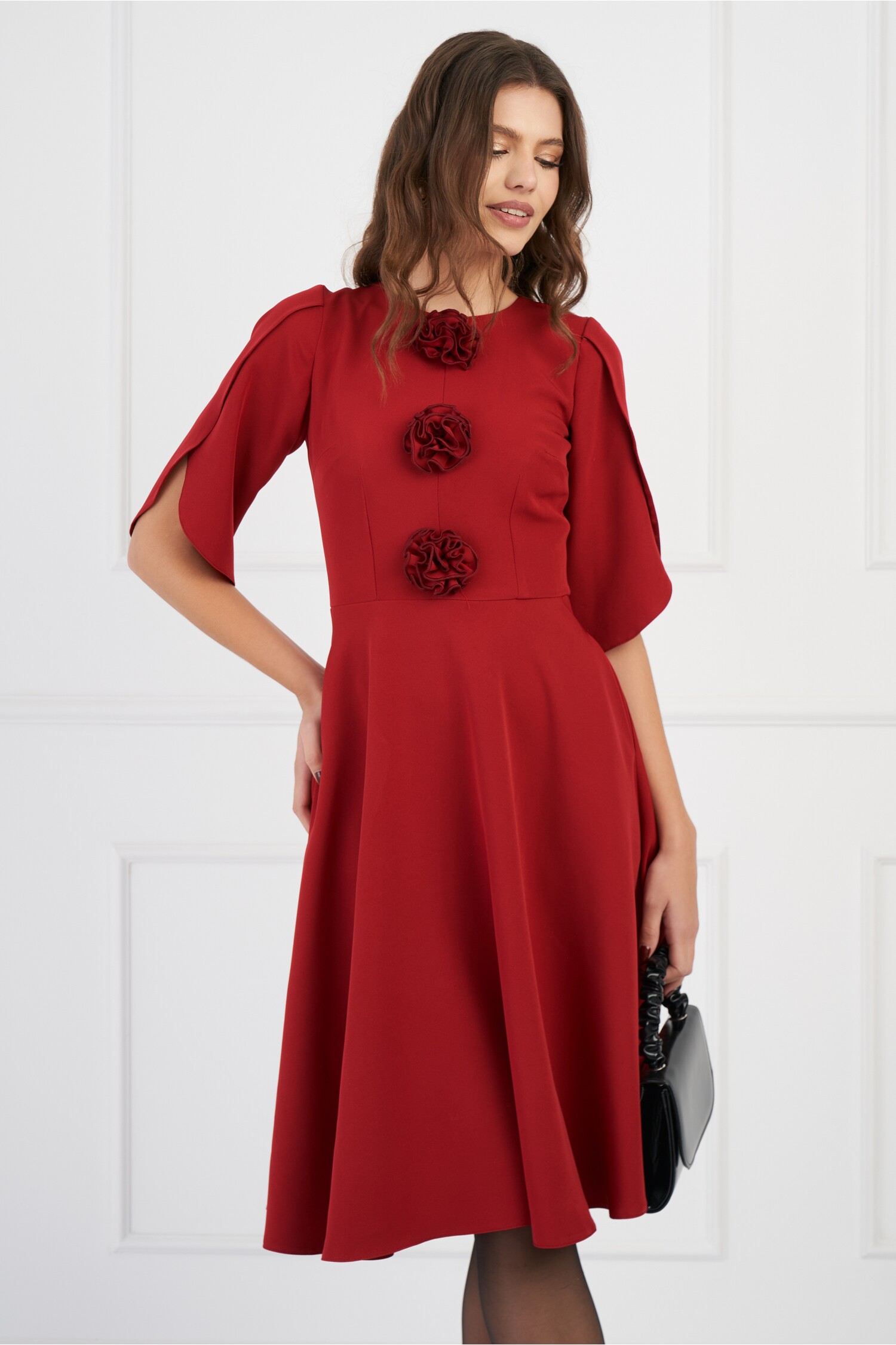 rochie-moze-rosie-cu-flori-la-bust-1330631-1076405-4