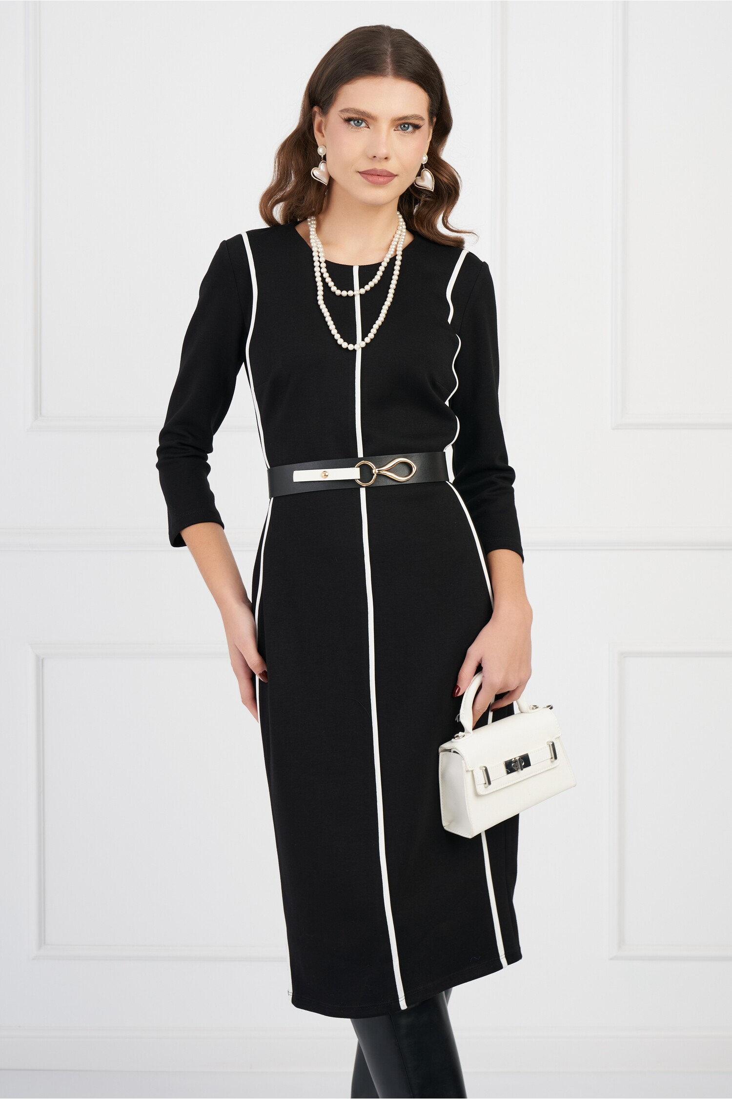 rochie-neagra-cu-3-dungi-albe-fata-1328402-1076078-4