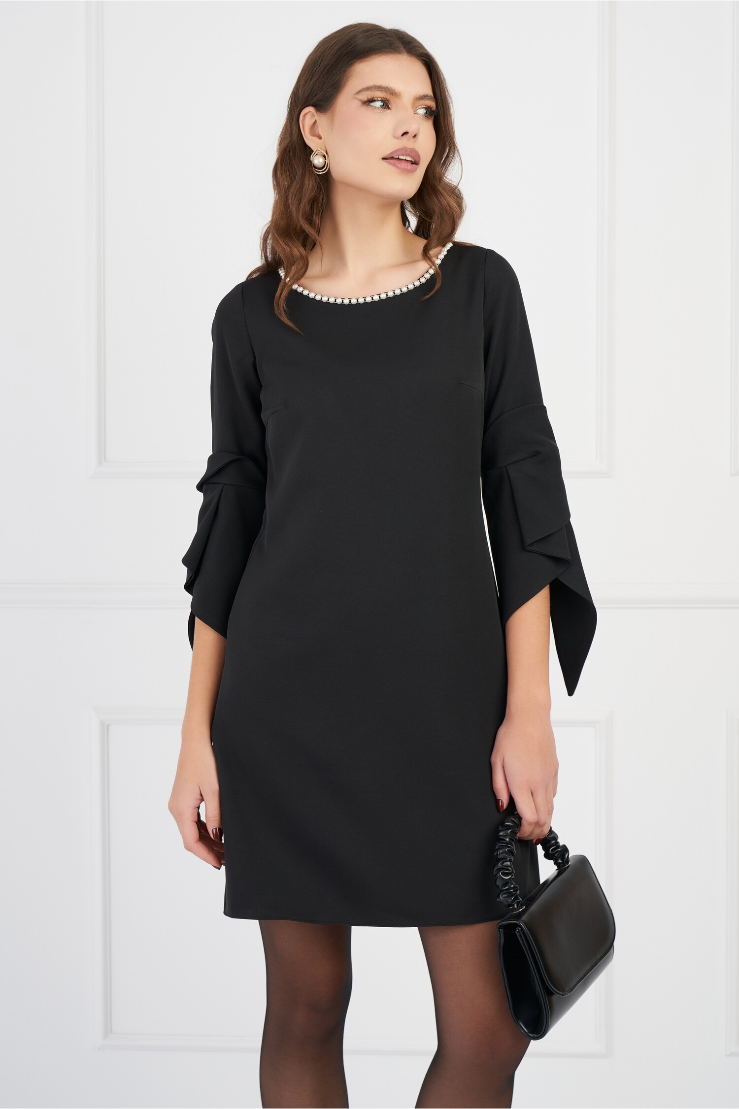 rochie-neagra-perle-la-gat-1328843-1075640-4