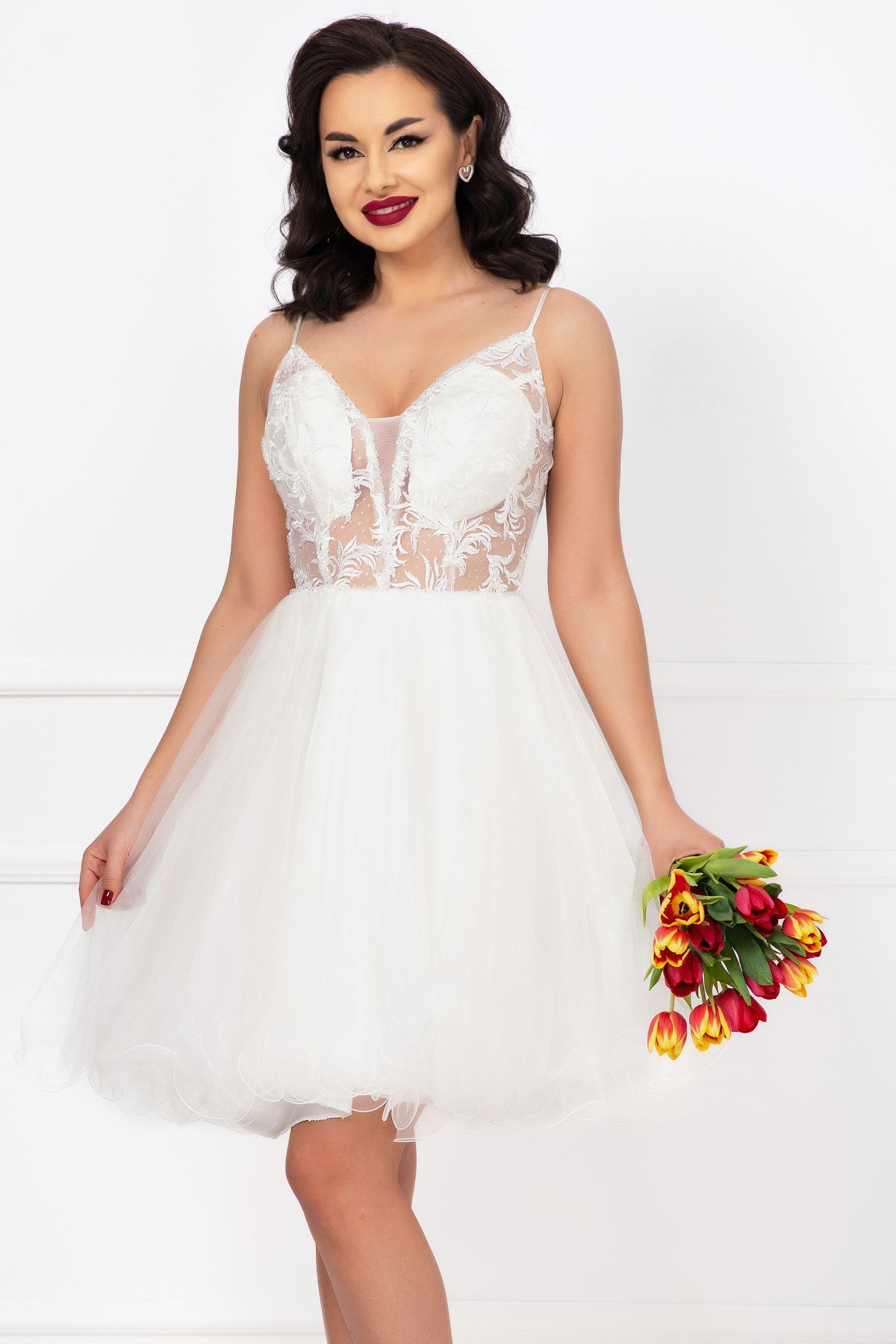 rochie-pretioasa-de-cununie-alba-din-tulle-decorata-cu-margele_74110