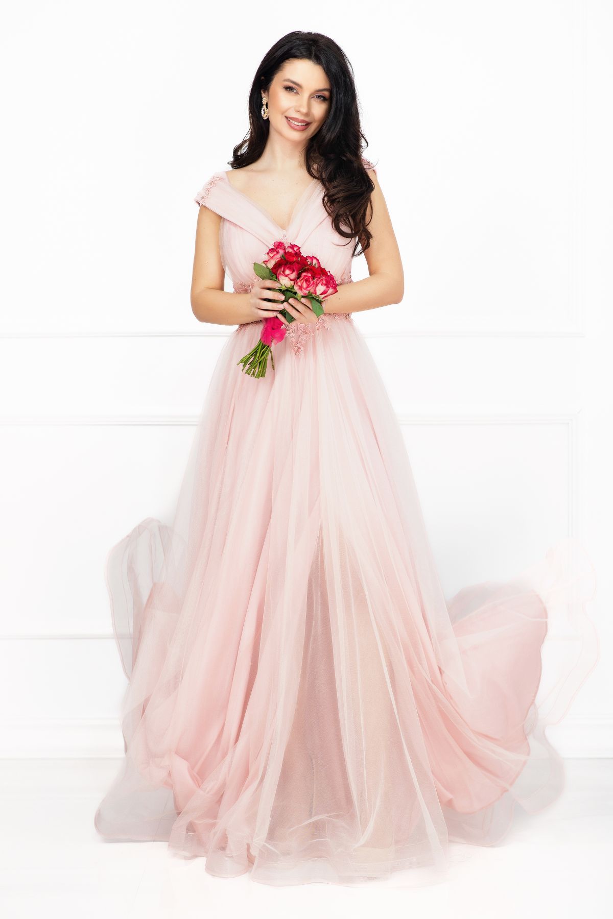 rochie-pretioasa-evelyn-lunga-roz-eleganta-din-tulle-cu-strassuri_74547