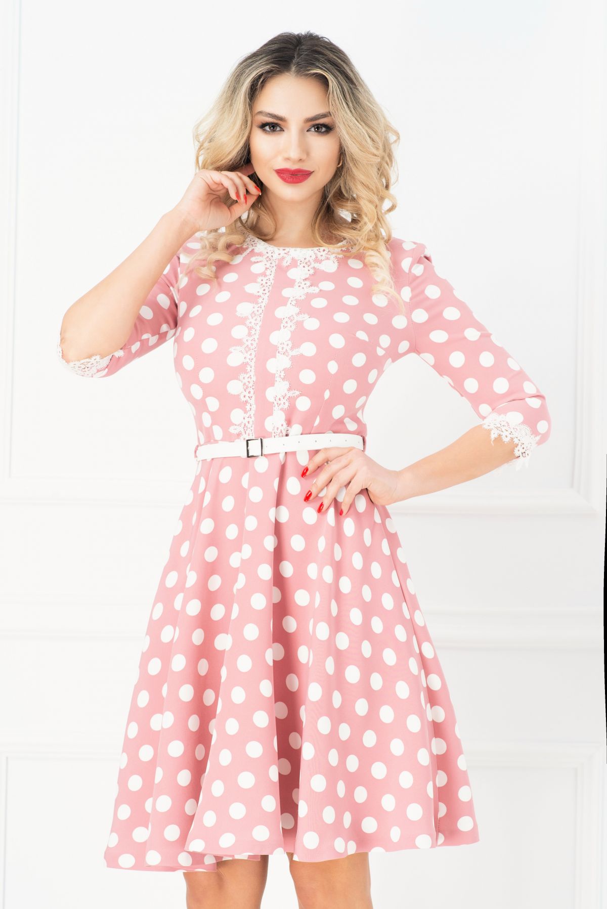 rochie-roz-cu-buline-si-broderie-55240