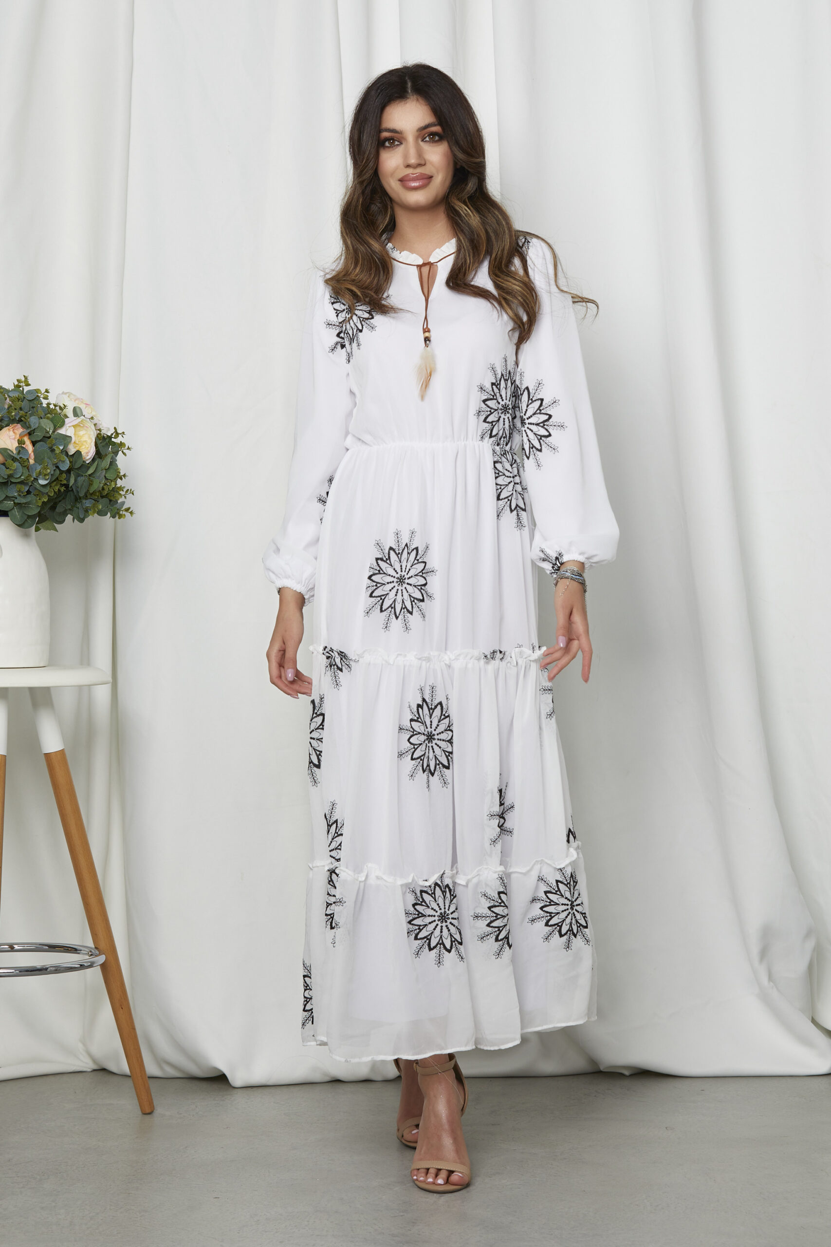 rochie_casual_lunga_din_voal_cu_broderie_3_