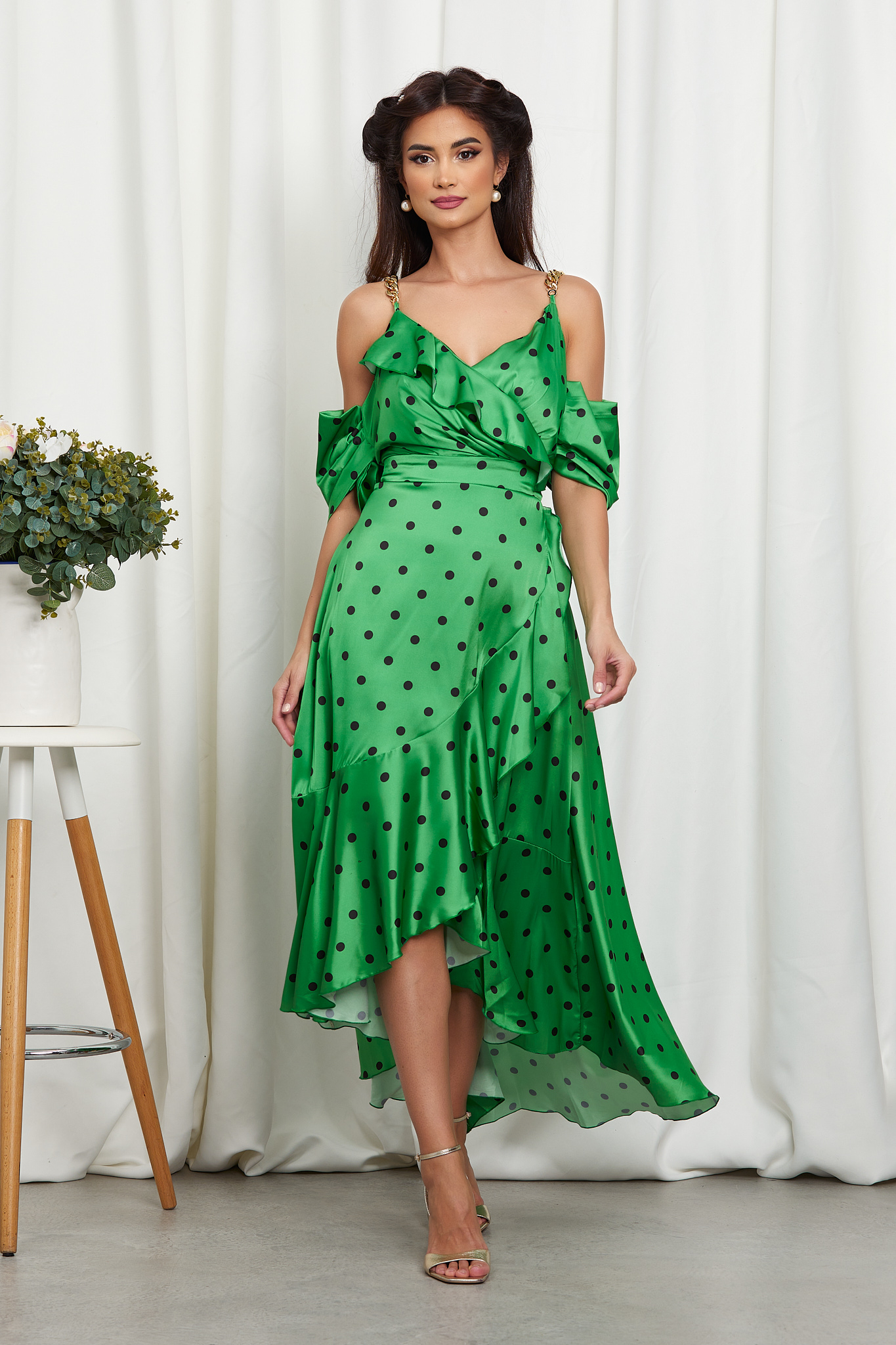 rochie_eleganta_asimetrica_verde_din_satin_3_