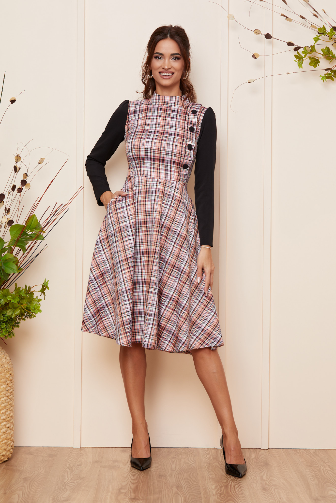 rochie_eleganta_de_zi_midi_cu_carouri_3_