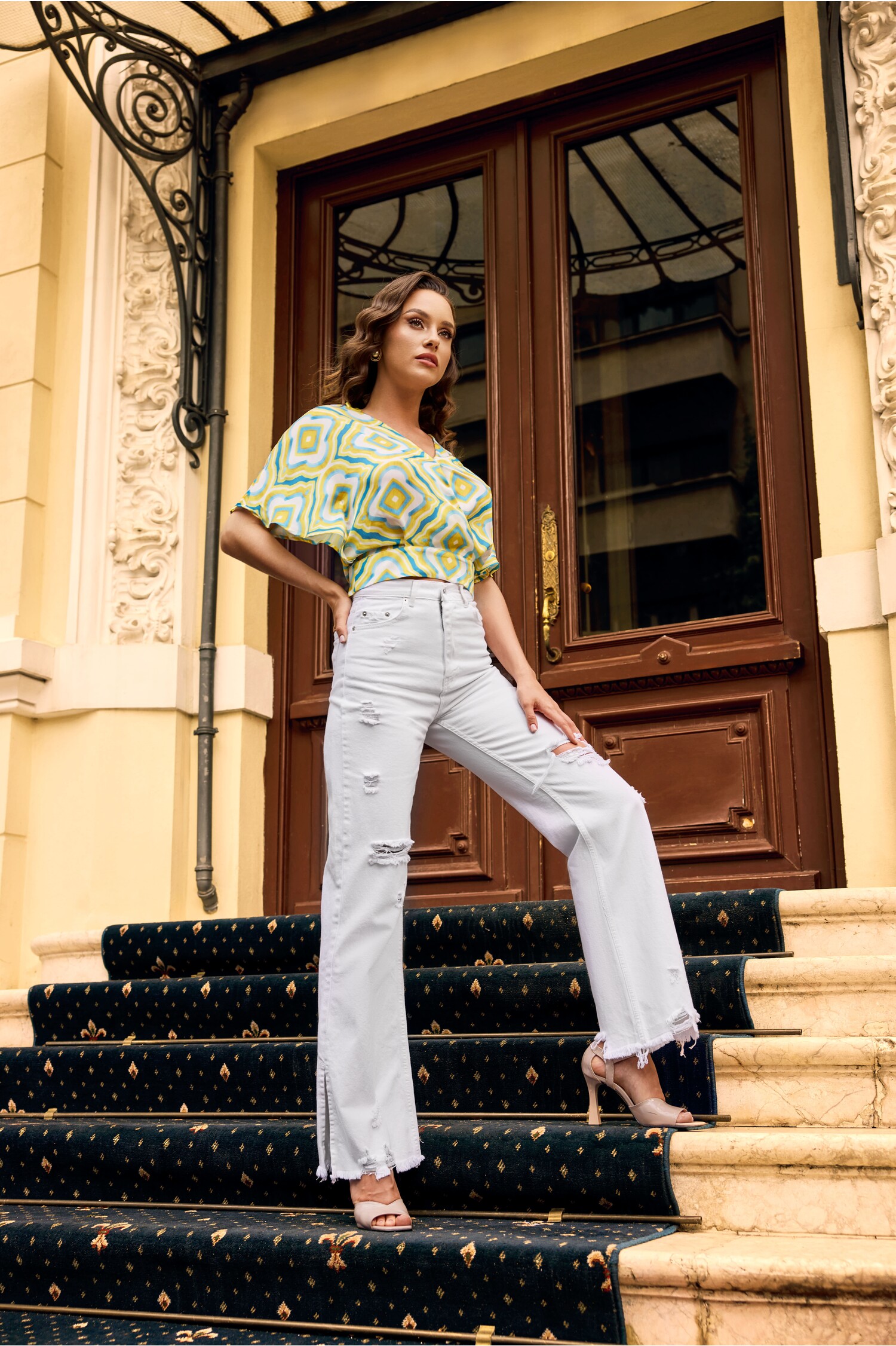 bluza-augusta-galbena-cu-imprimeuri-albastre-1299074-1055363-4