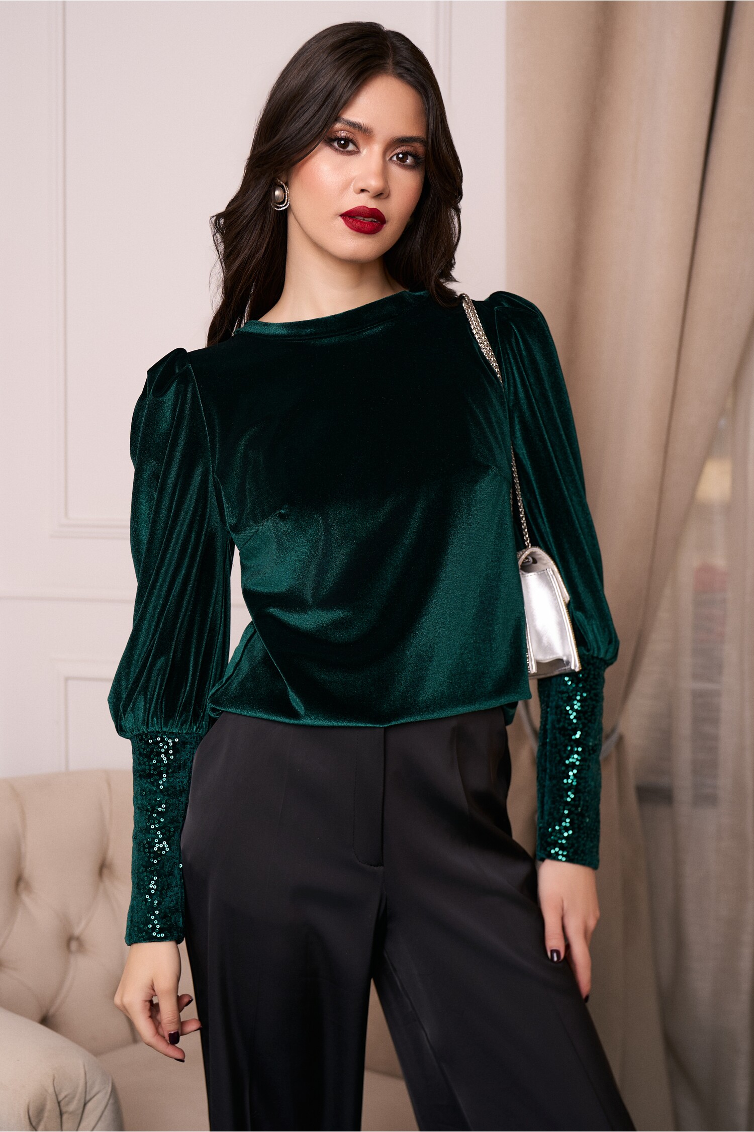 bluza-dy-fashion-eleganta-din-catifea-verde-cu-mansete-din-paiete-1345700-1089353-4
