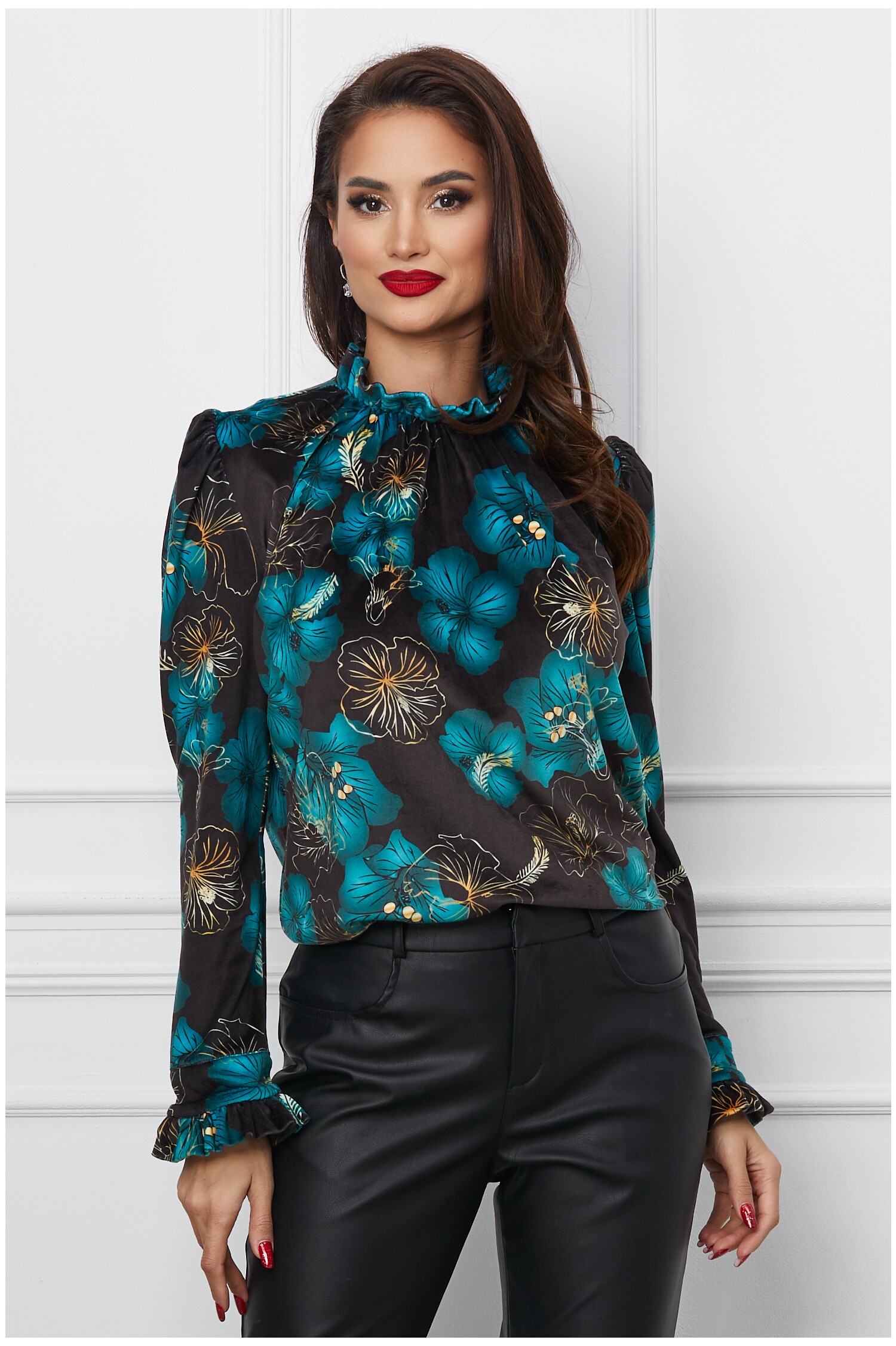 bluza-dy-fashion-neagra-din-catifea-cu-imprimeu-albastru-si-guler-incretit-1251168-1015276-4