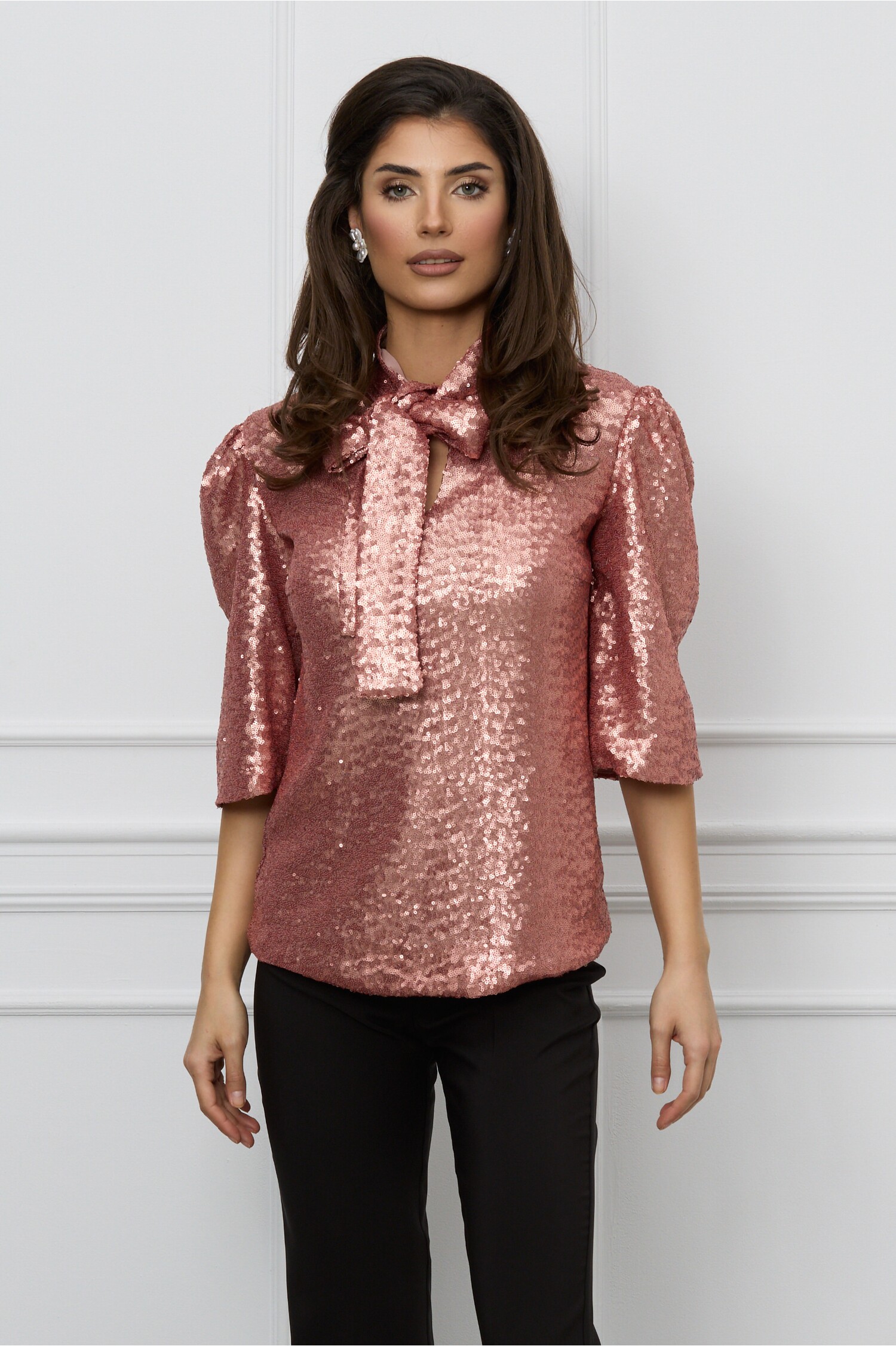 bluza-dy-fashion-rose-din-paiete-cu-funda-la-guler-1272796-1036823-4