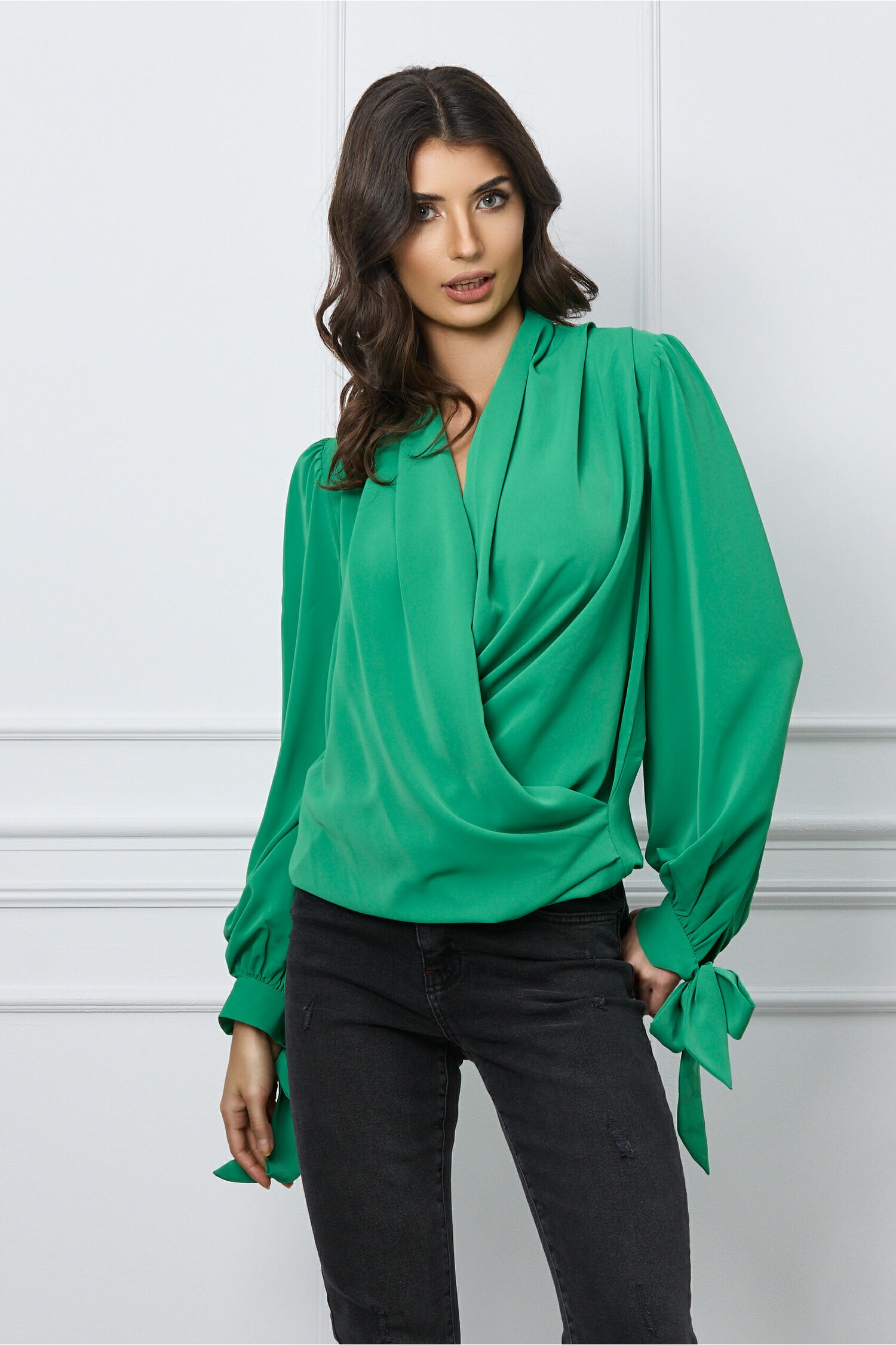 bluza-mbg-verde-cu-bust-petrecut-1270924-1029424-4