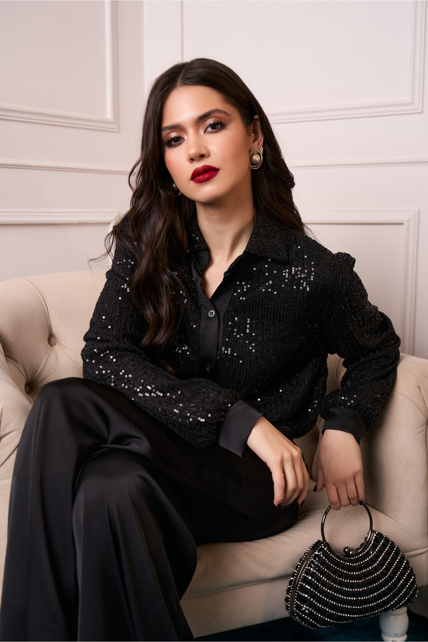 camasa-eleganta-din-paiete-neagra-1341494-1089272-4