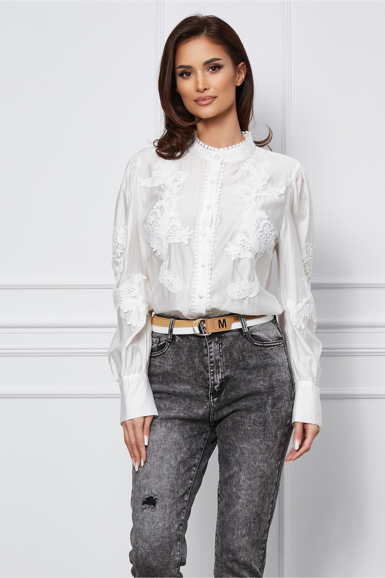 camasa-isabela-alba-cu-broderie-pe-bust-si-maneci-1257988-1020235-4