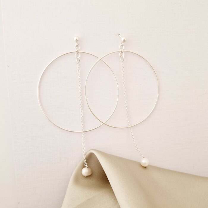 cercei-rotunzi-big-hoops-cu-lant-si-picatura-de-perla-argint-925-inchizatoare-surub-75308-4