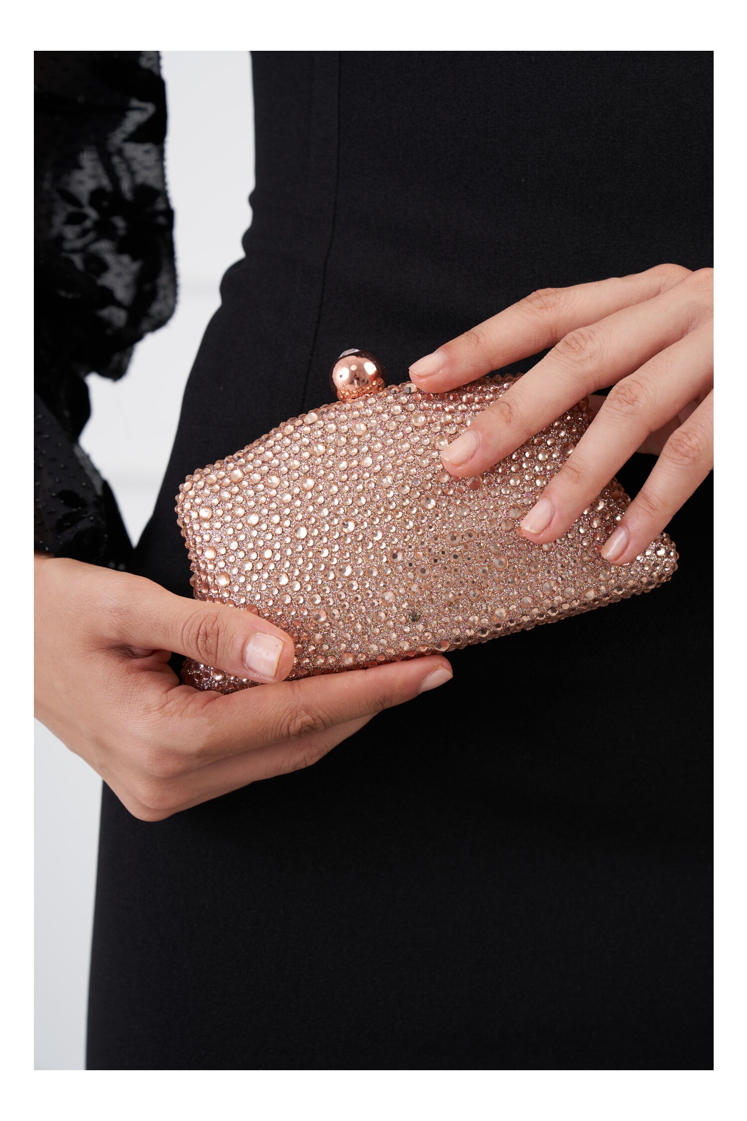 clutch-ilinca-mic-roz-cu-strasuri-1317011-1067564-4