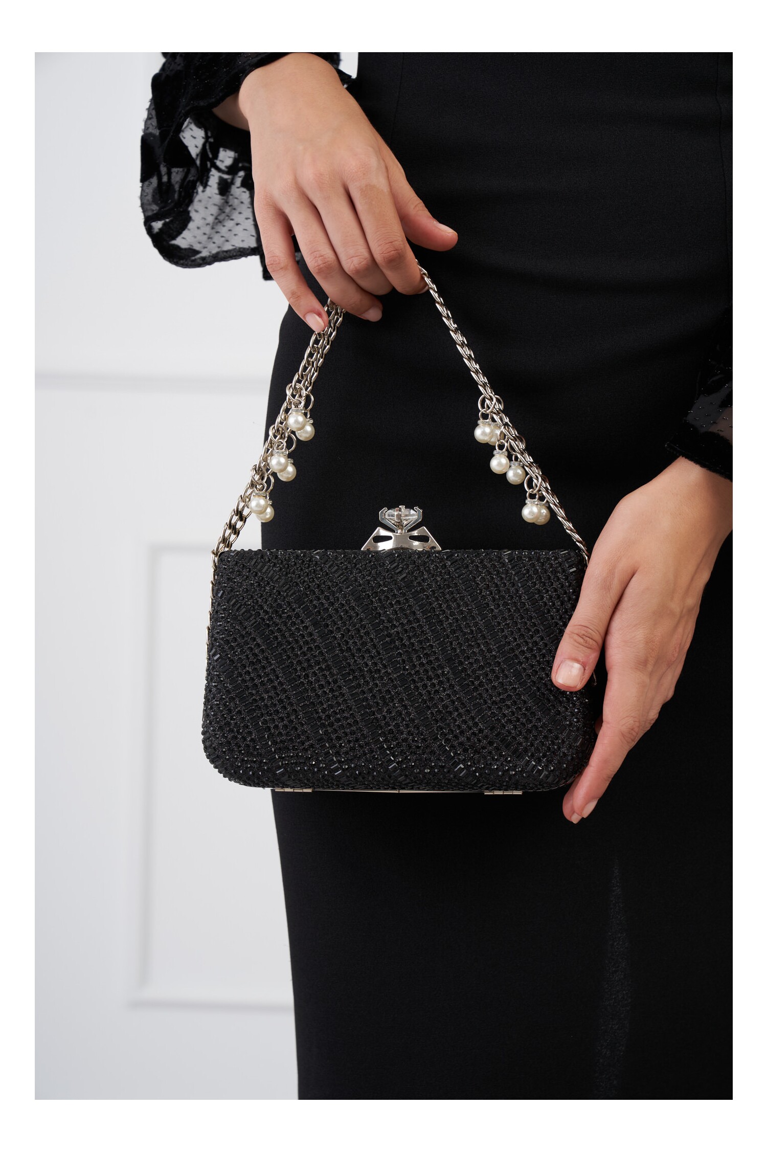 clutch-miruna-negru-din-strasuri-cu-inchizatoare-diamant-1316972-1067618-4