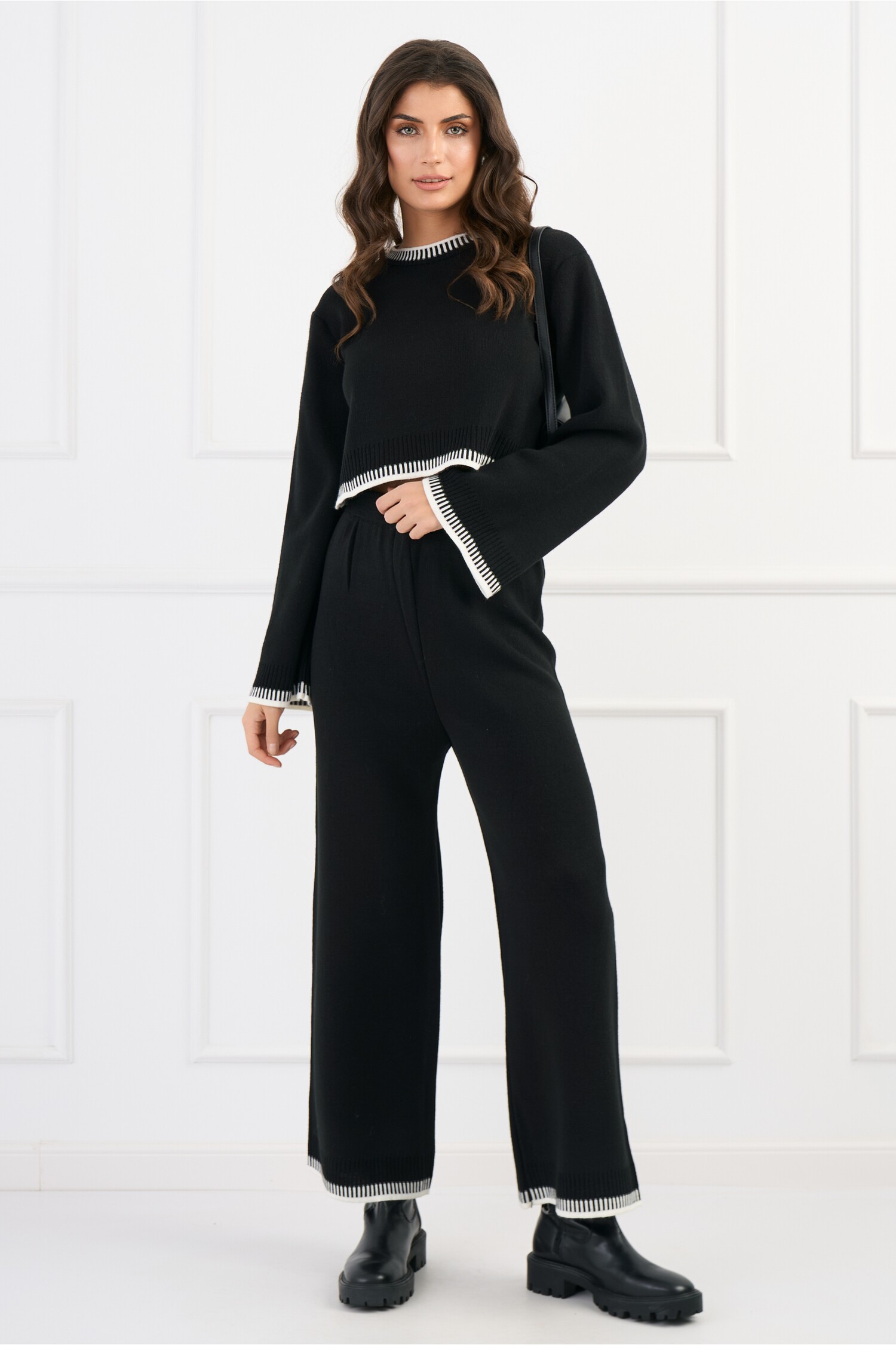 compleu-casual-din-tricot-negru-cu-bluza-si-pantaloni-evazati-1342007-1087829-4
