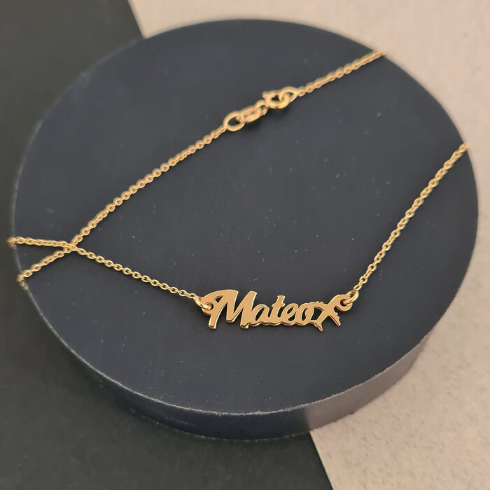lantisor-personalizat-cu-nume-si-simbol-avion-font-elegant-argint-925-placat-cu-aur-galben-18k-56468-4