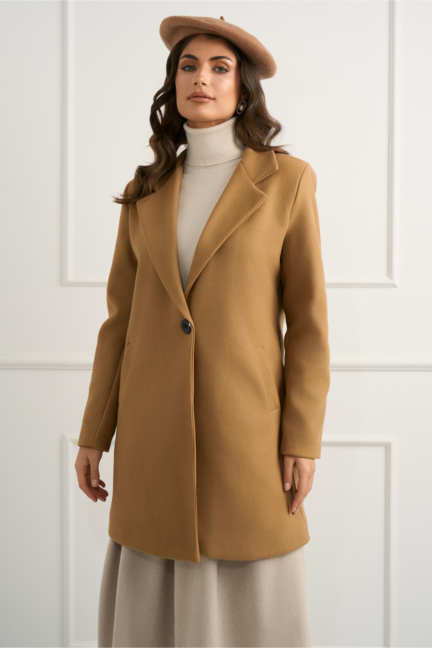 palton-elegant-din-stofa-bej-cu-nasture-si-buzunare-1341749-1086602-4