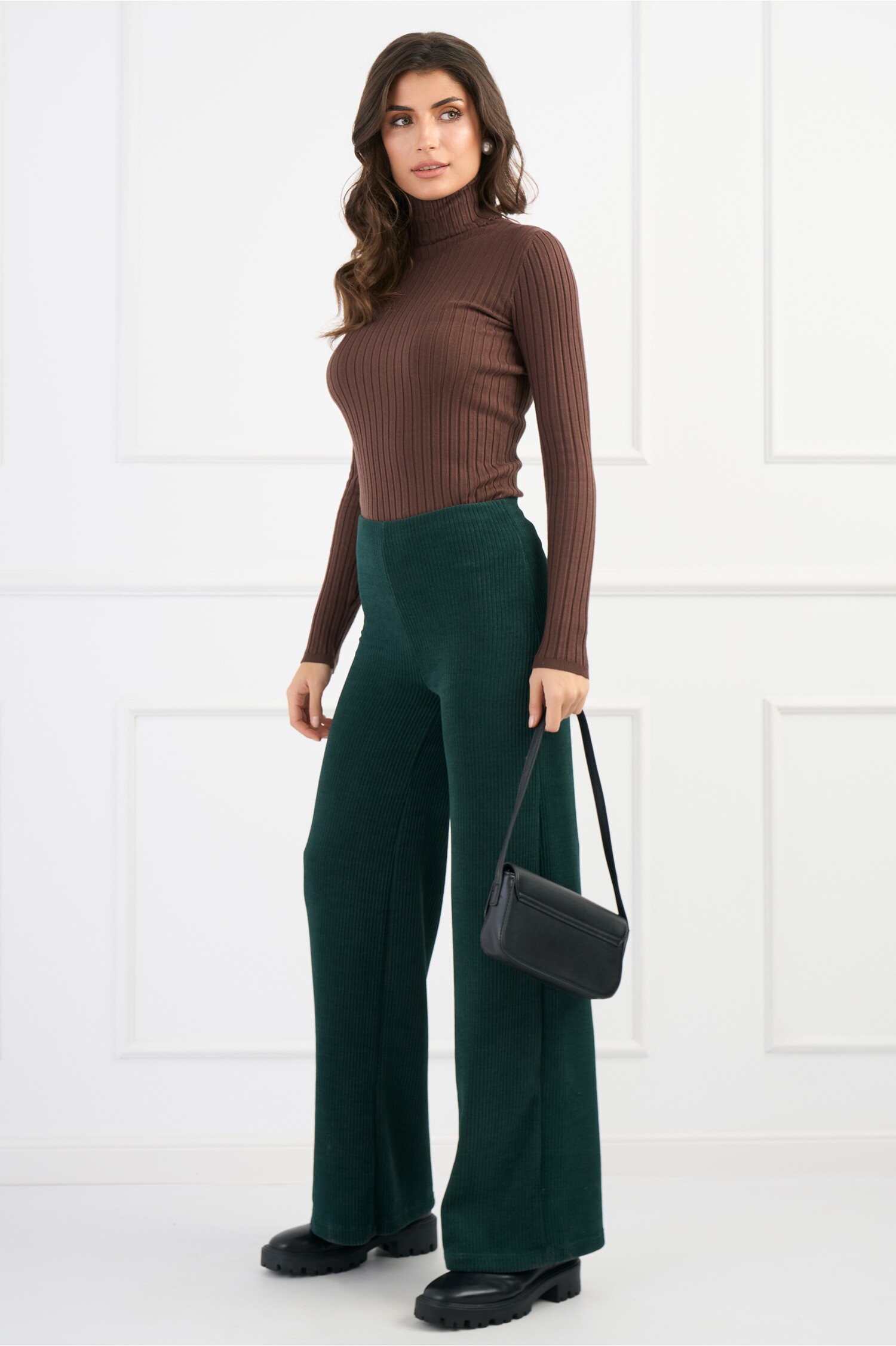 pantaloni-casual-din-tricot-reiat-verzi-evazati-1341887-1087769-4