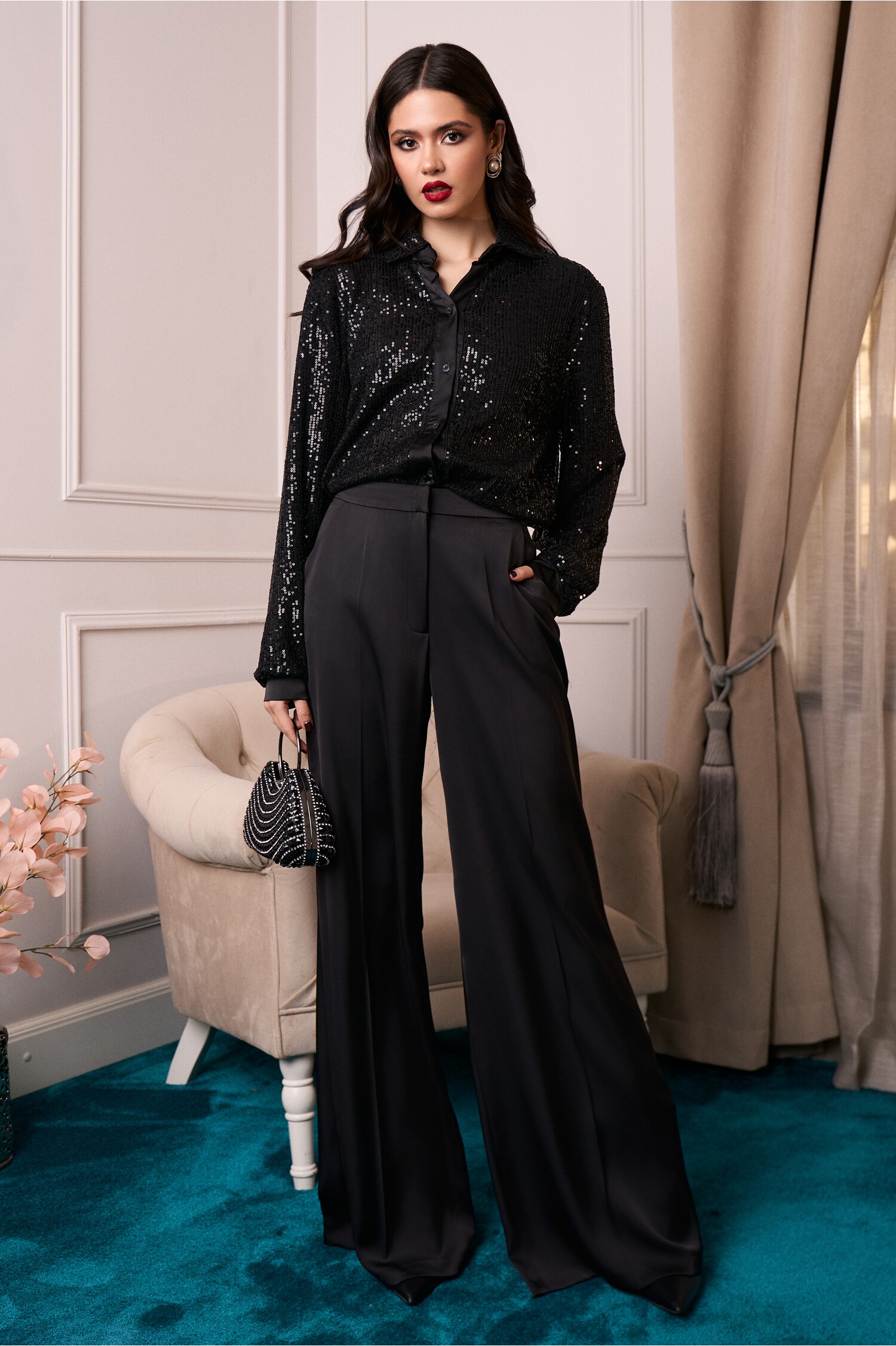 pantaloni-dy-fashion-eleganti-din-satin-negri-cu-croi-evazat-1340621-1089560-4
