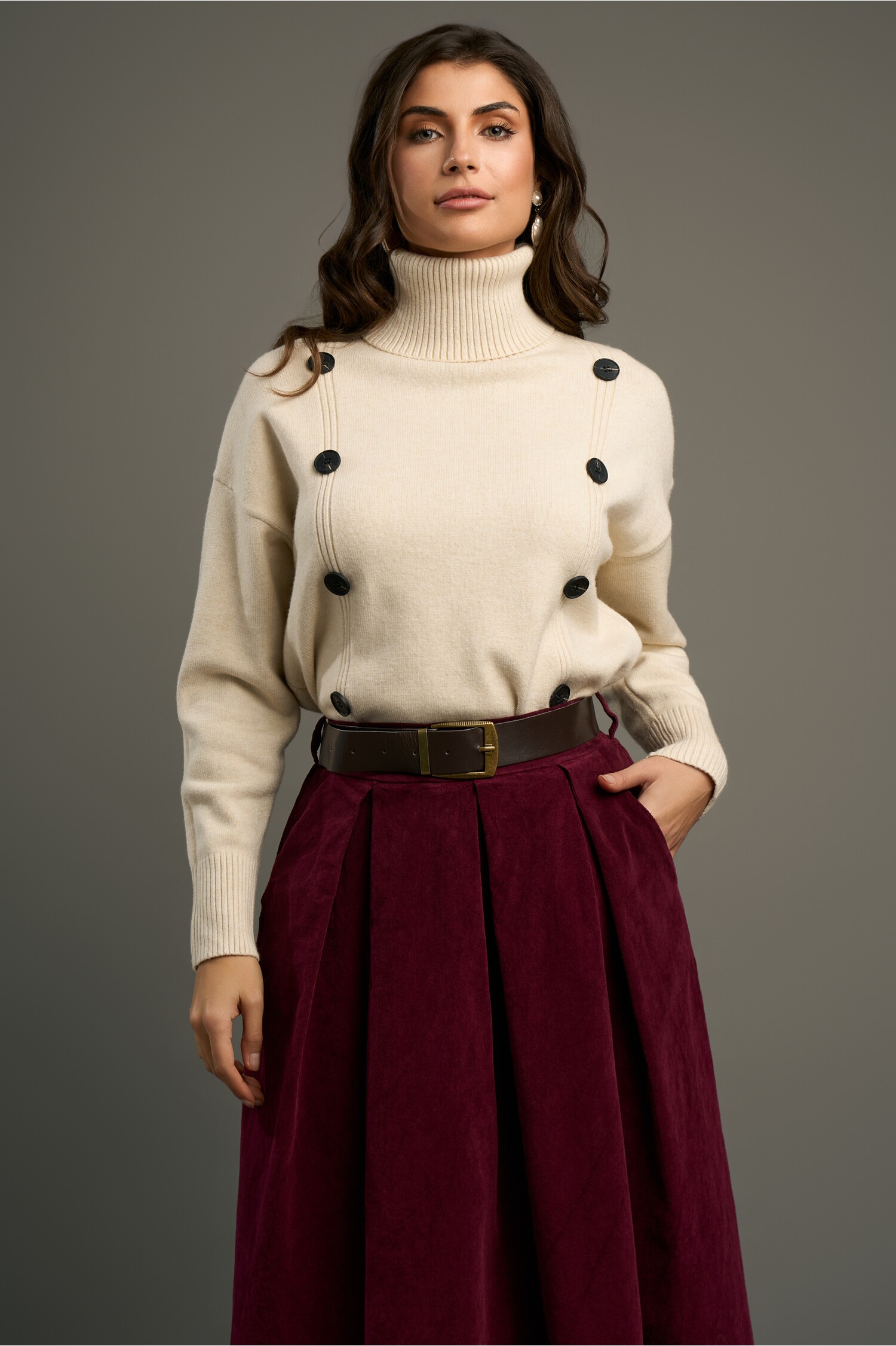 pulover-casual-din-tricot-ivory-cu-nasturi-decorativi-1343174-1087712-4