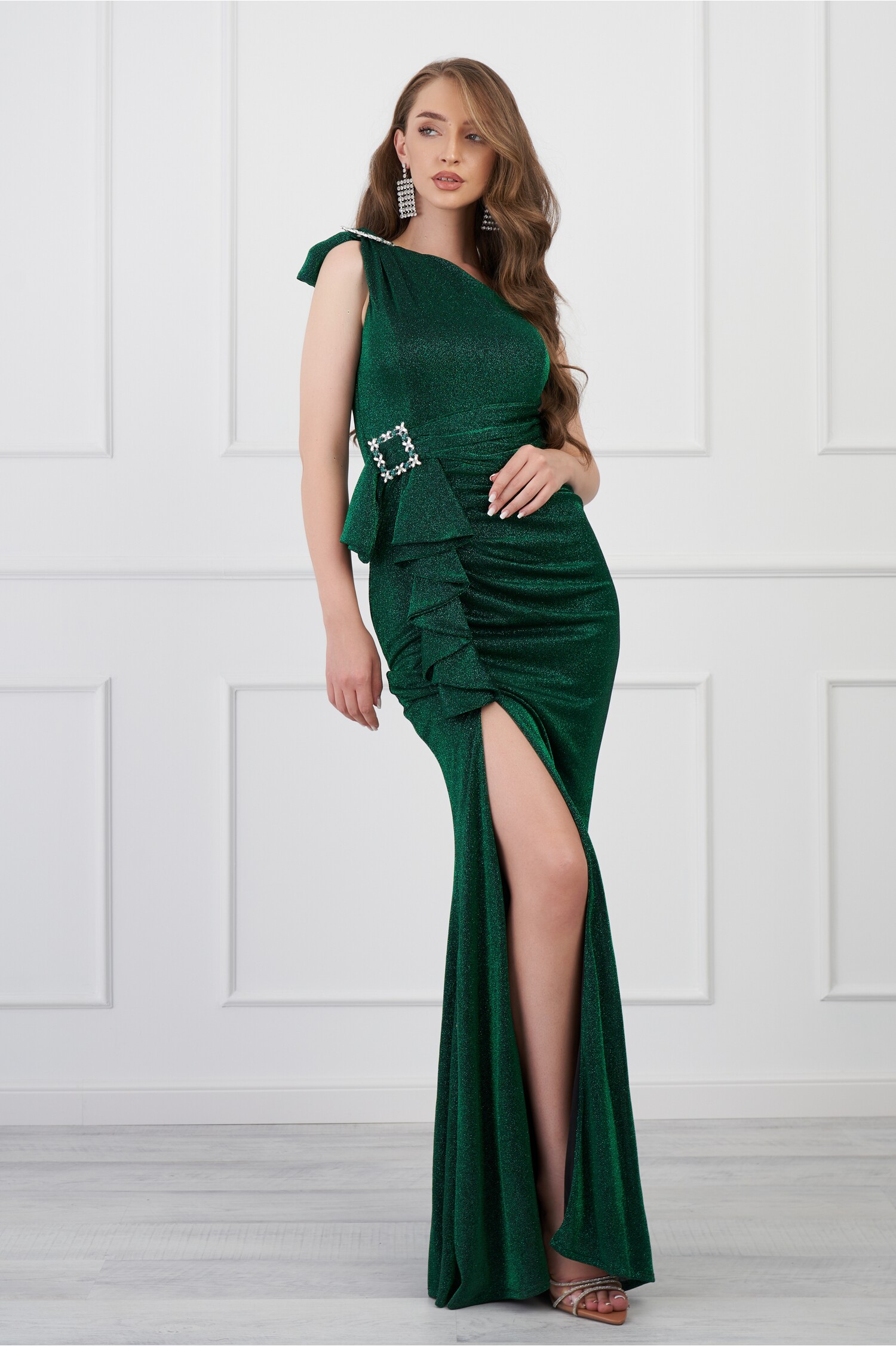 rochie-amalia-verde-lunga-cu-glitter-si-catarama-cu-strasuri-1316315-1065893-4