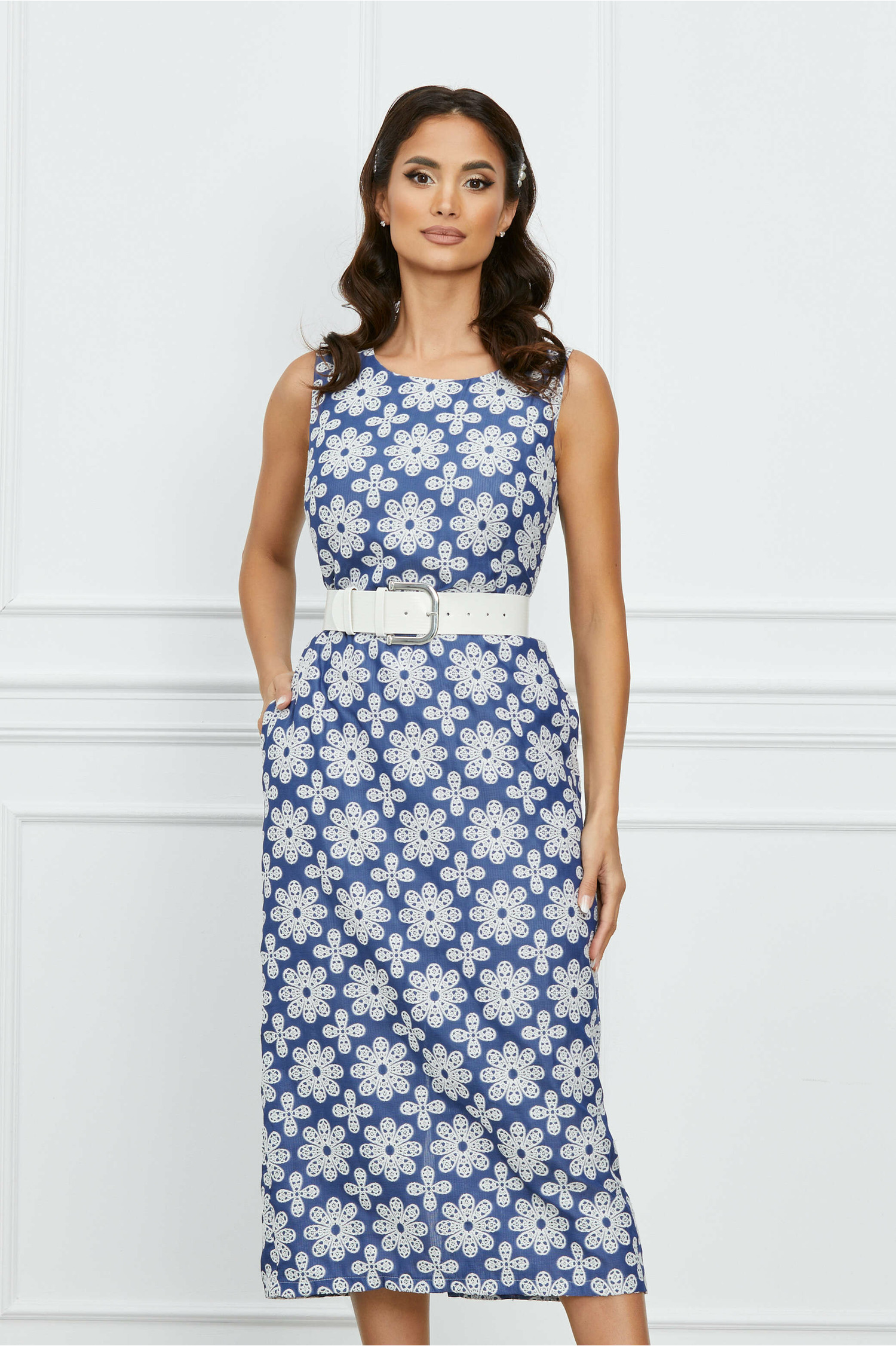 rochie-damiana-albastra-cu-flori-albe-si-curea-in-talie-1186664-960410-4