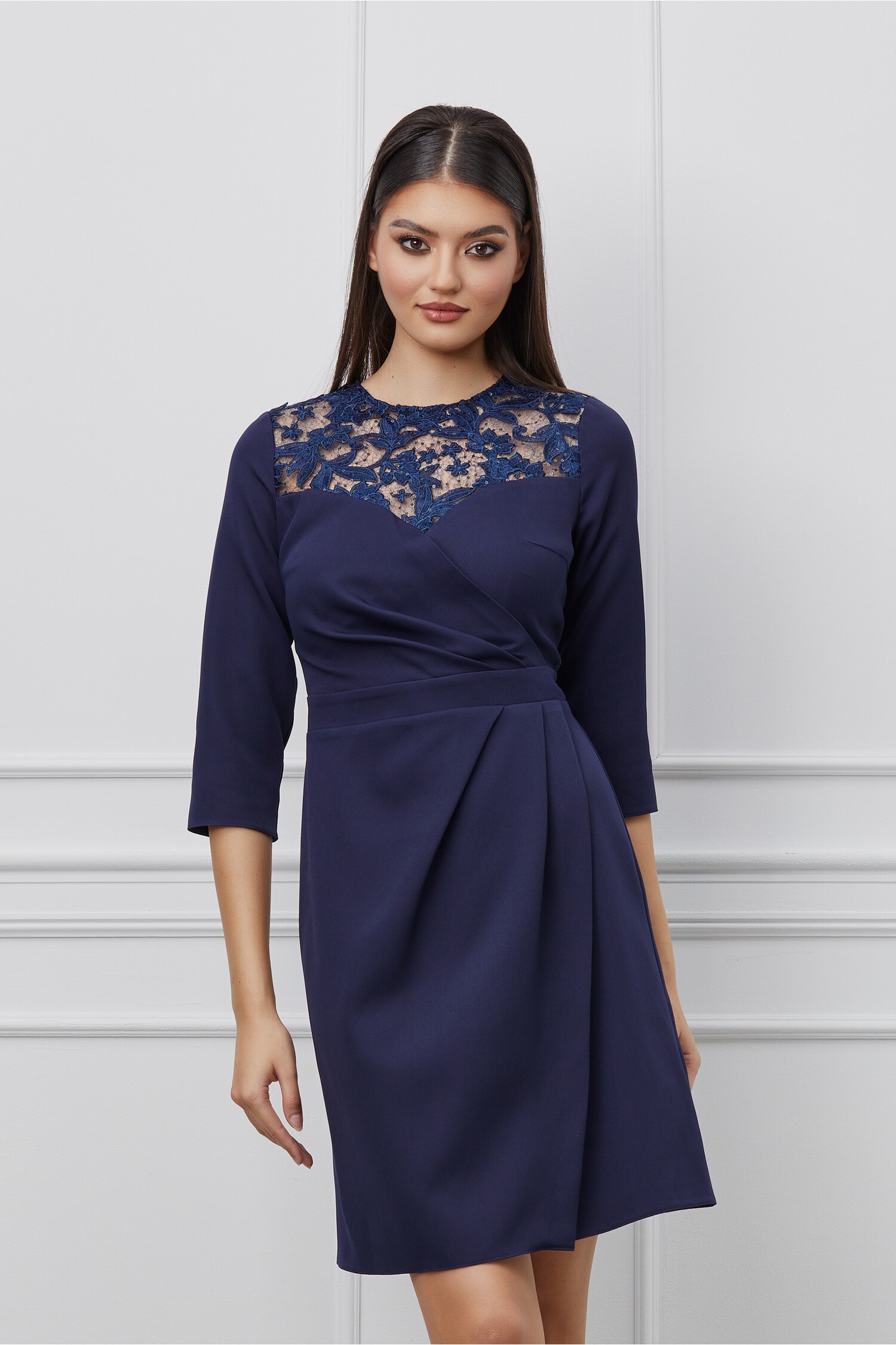 rochie-dy-fashion-bleumarin-cu-dantela-la-bust-si-pliuri-pe-fusta-1231212-996069-4