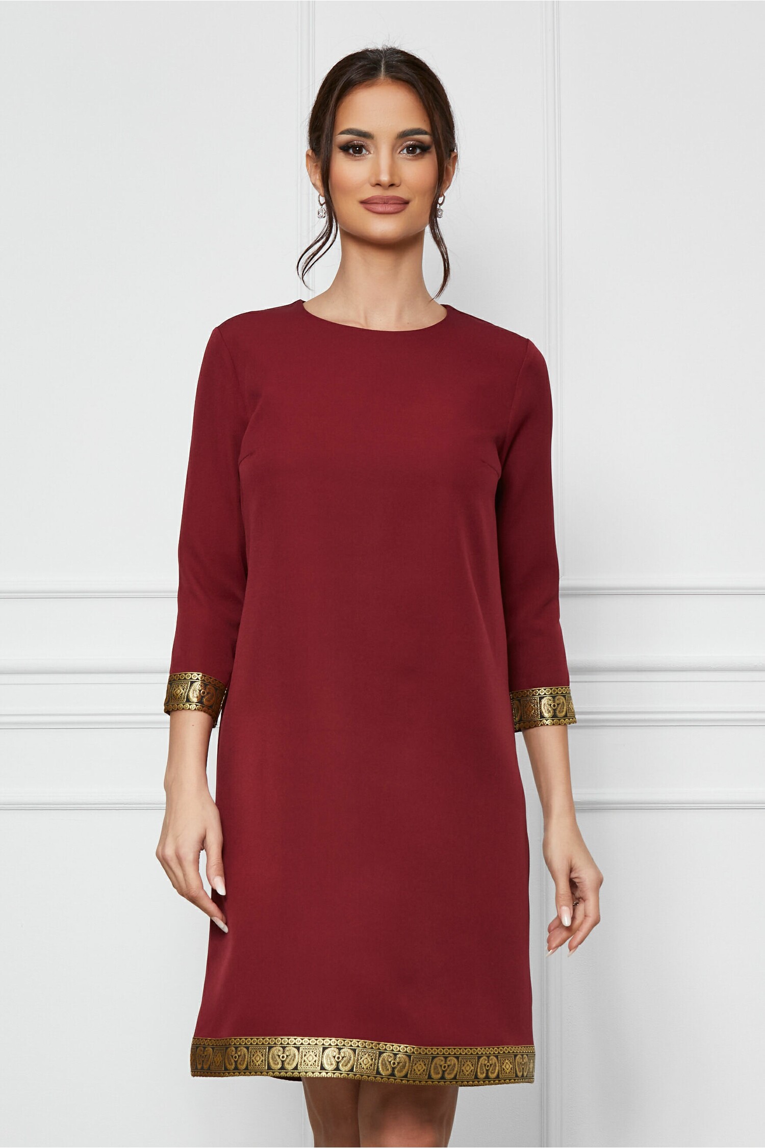 rochie-dy-fashion-bordo-cu-banda-decorativa-la-baza-1262605-1022611-4