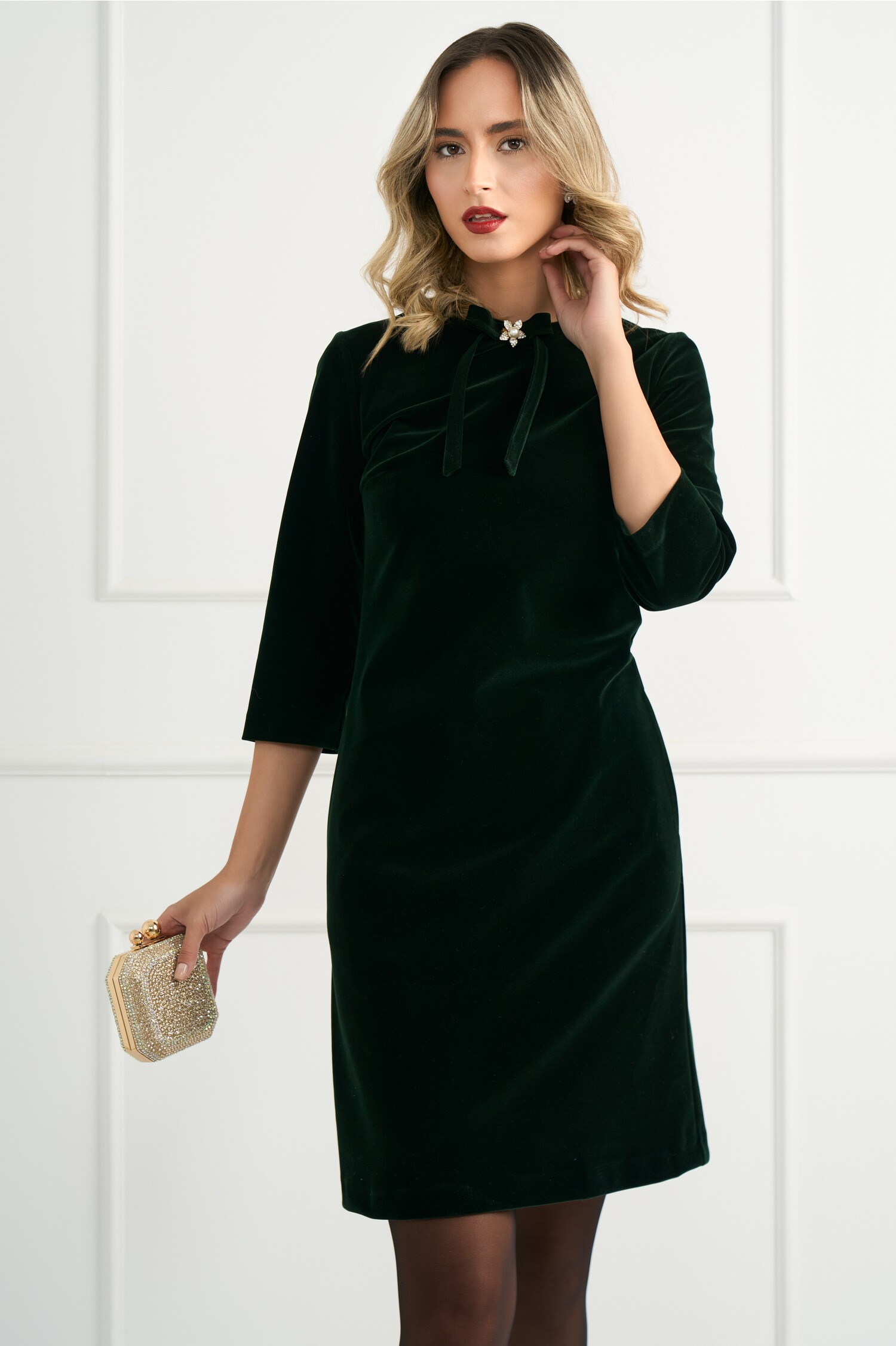 rochie-dy-fashion-eleganta-din-catifea-verde-cu-funda-si-brosa-la-decolteu-1344161-1088426-4