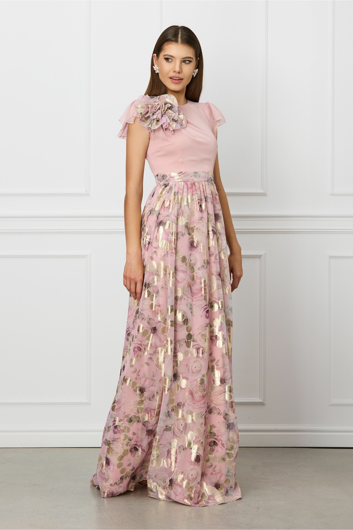 rochie-dy-fashion-lunga-roz-cu-imprimeu-floral-pe-fusta-si-floare-maxi-la-umar-1302653-1054178-4