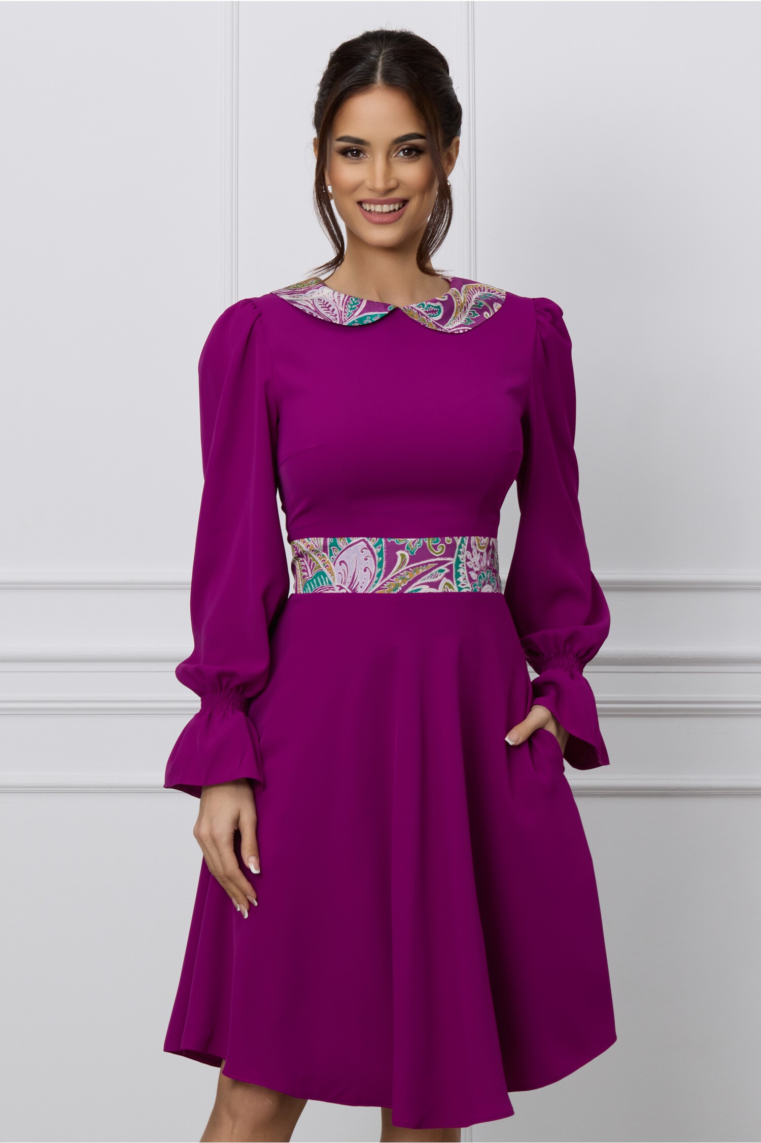 rochie-dy-fashion-magenta-cu-guler-si-banda-in-talie-din-satin-cu-imprimeu-1278652-1033310-4