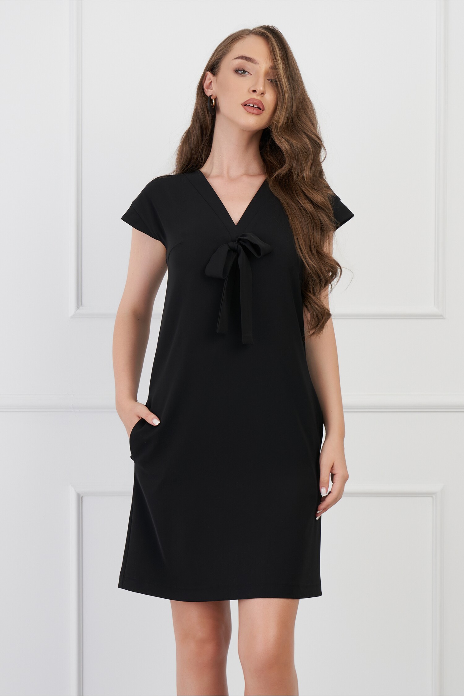 rochie-dy-fashion-neagra-cu-funda-la-decolteu-1316714-1066208-4