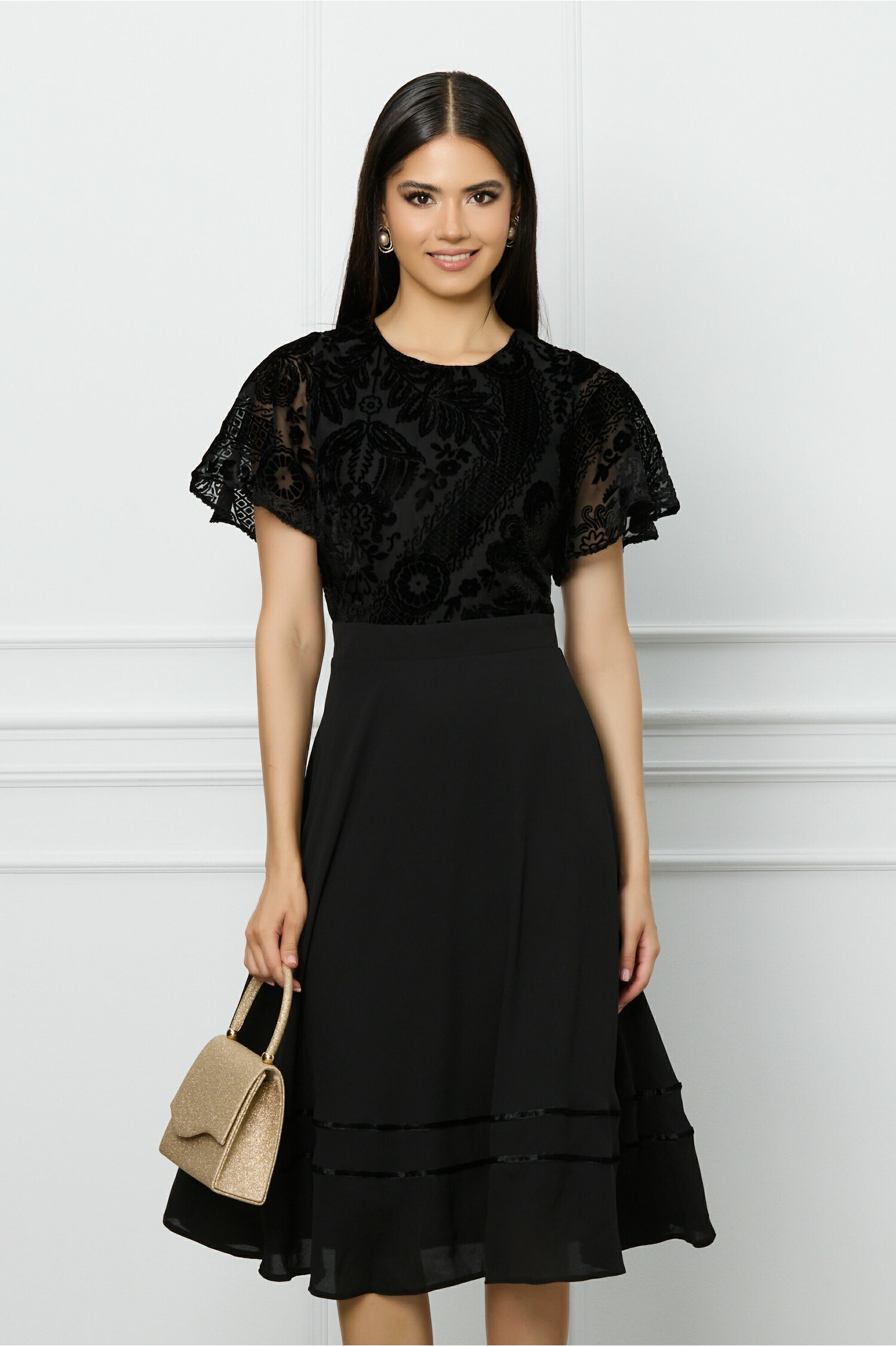 rochie-dy-fashion-neagra-cu-insertii-din-catifea-la-bust-1309277-1059674-4