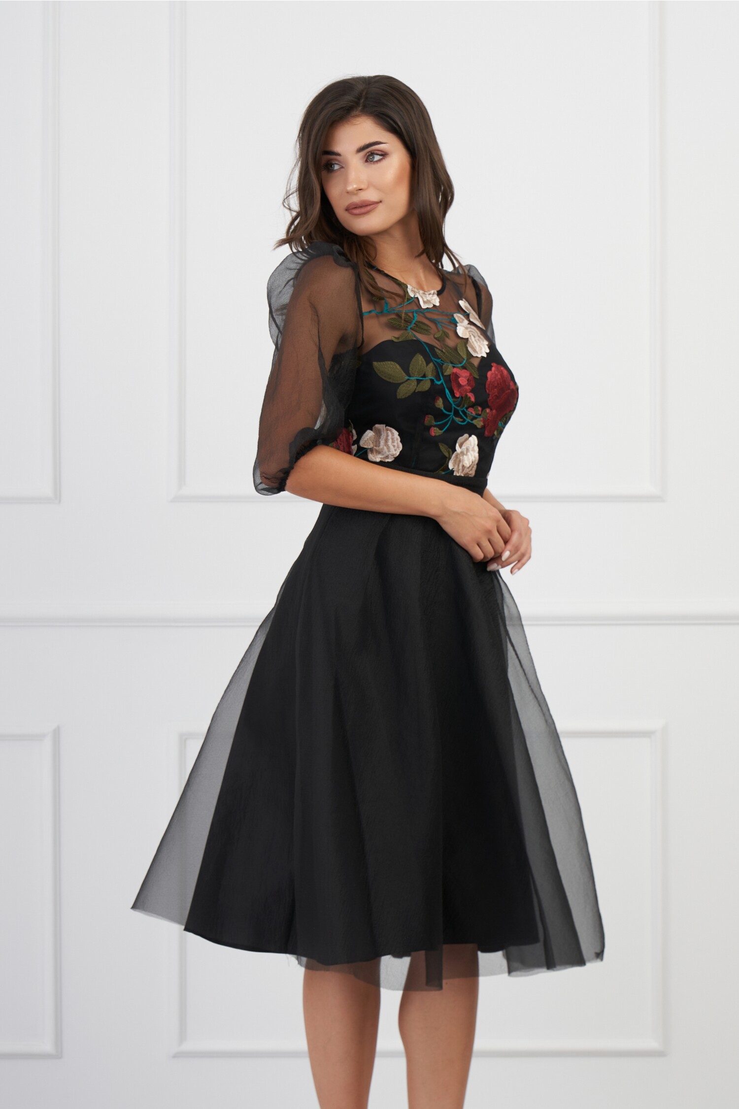 rochie-dy-fashion-neagra-din-organza-cu-broderie-florala-la-bust-1313717-1064357-4