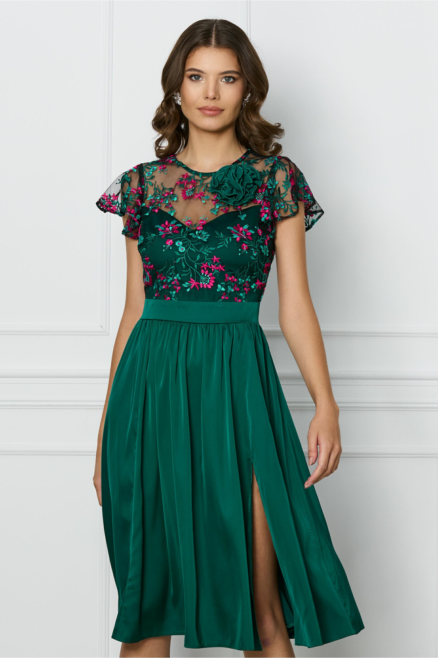 rochie-dy-fashion-verde-cu-trandafir-si-dantela-la-bust-1310996-1061003-4