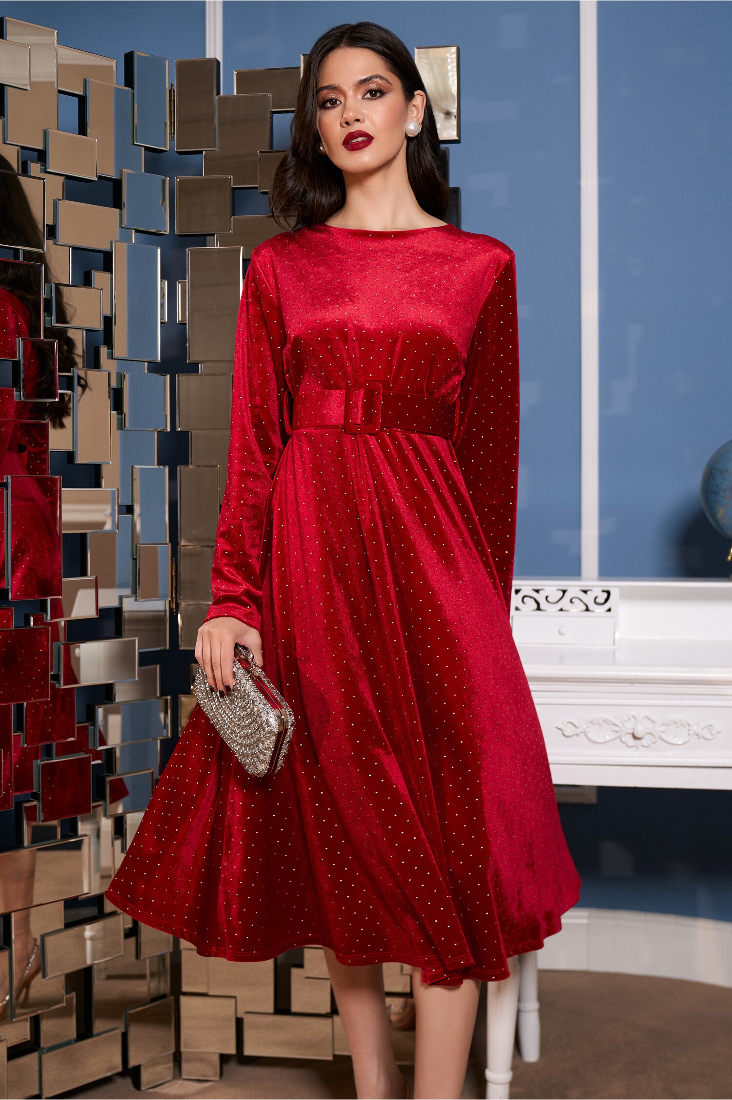 rochie-eleganta-din-catifea-rosie-cu-strasuri-si-curea-in-talie-1344092-1089179-4