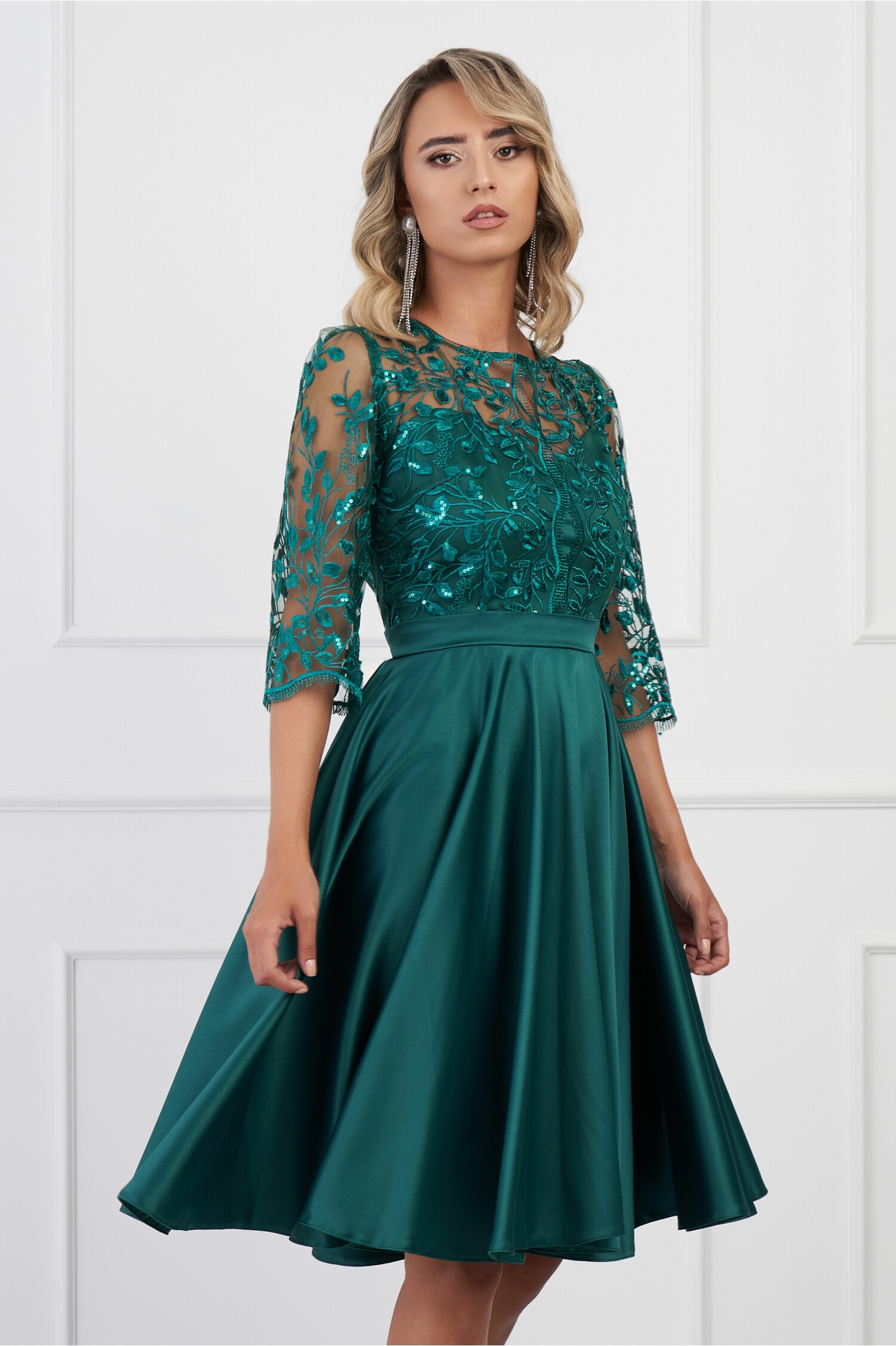 rochie-ella-collection-ana-verde-cu-dantela-si-paiete-la-bust-1316345-1066160-4