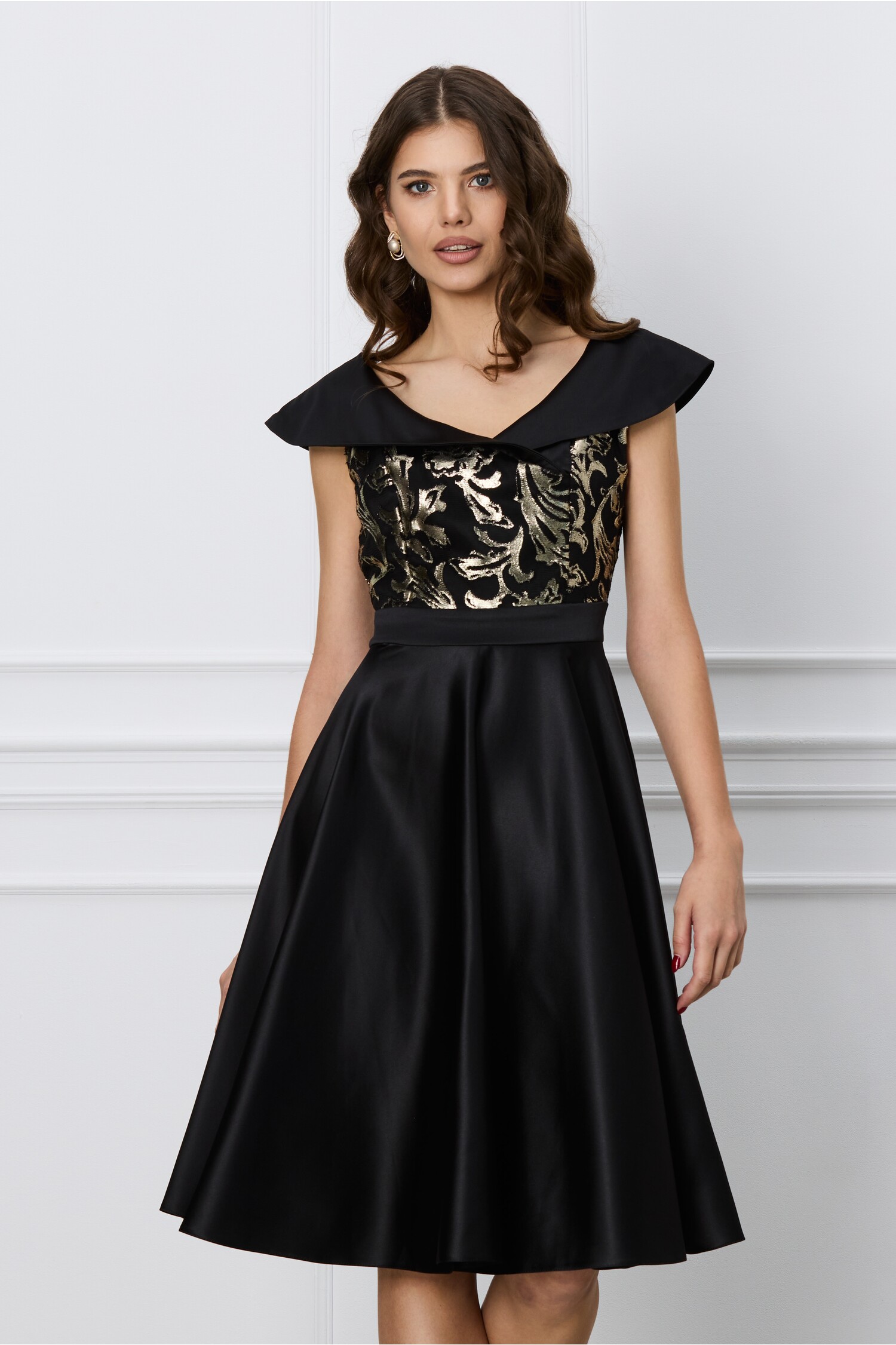 rochie-ella-collection-anisa-neagra-cu-dantela-aurie-la-bust-1297322-1051496-4
