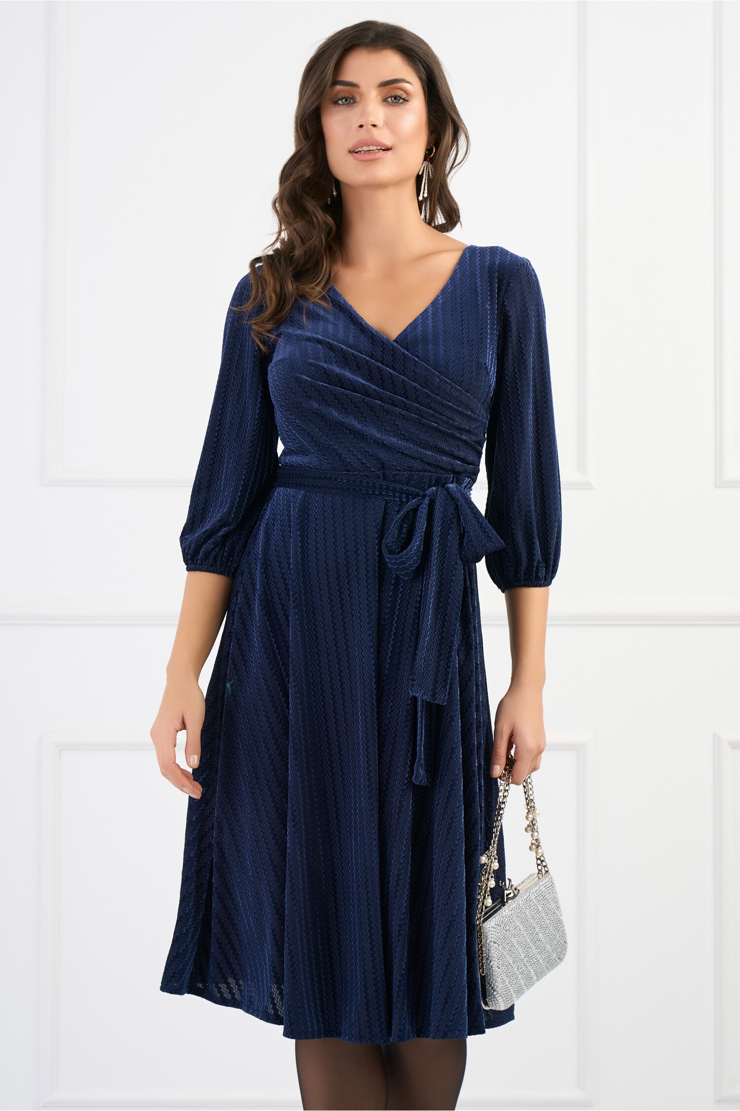 rochie-ella-collection-zora-eleganta-din-catifea-bleumarin-cu-model-zig-zag-si-cordon-in-talie-1340114-1087235-4