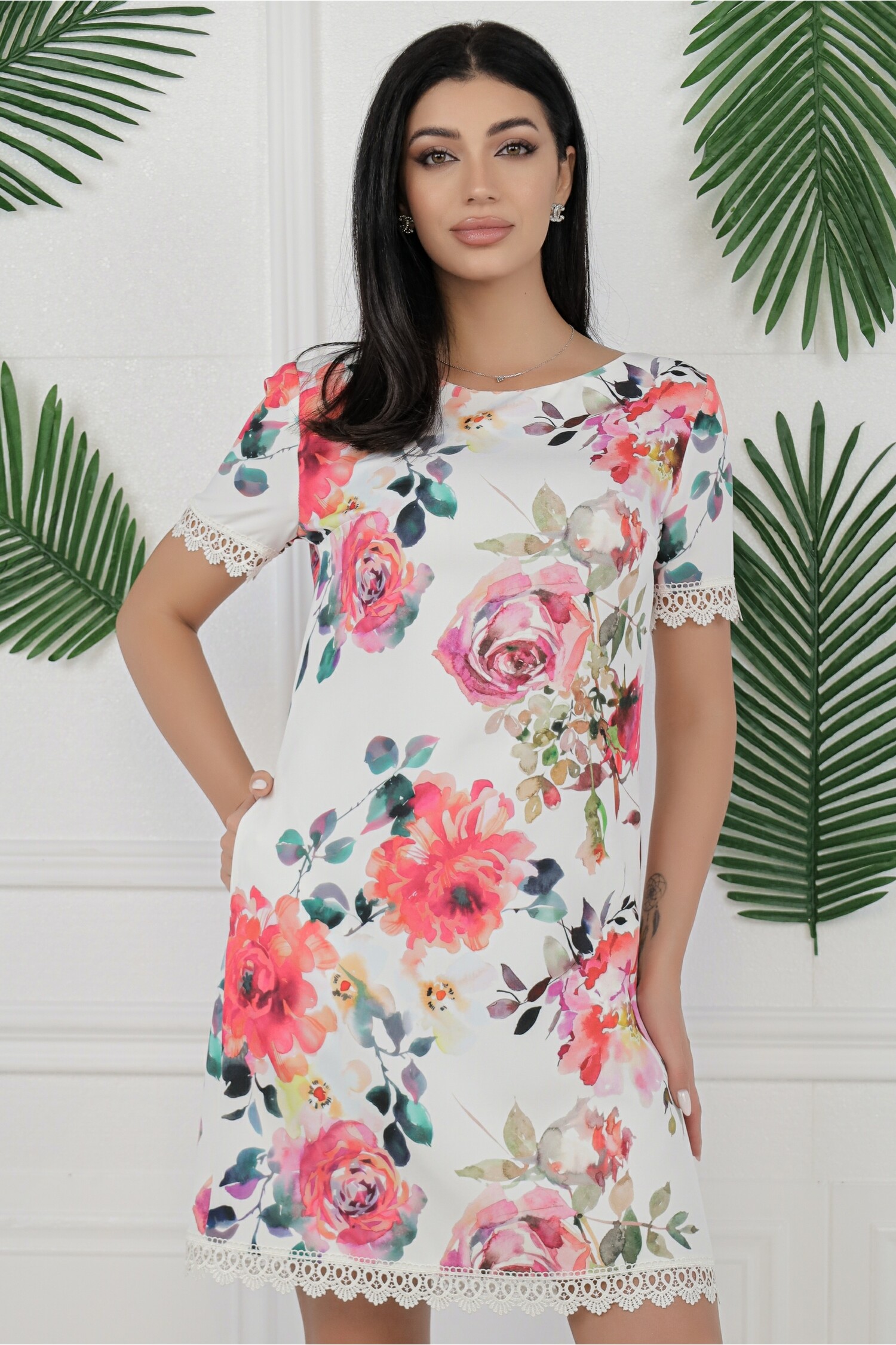 rochie-mbg-alba-cu-trandafiri-roz-si-dantela-1314599-1064141-4