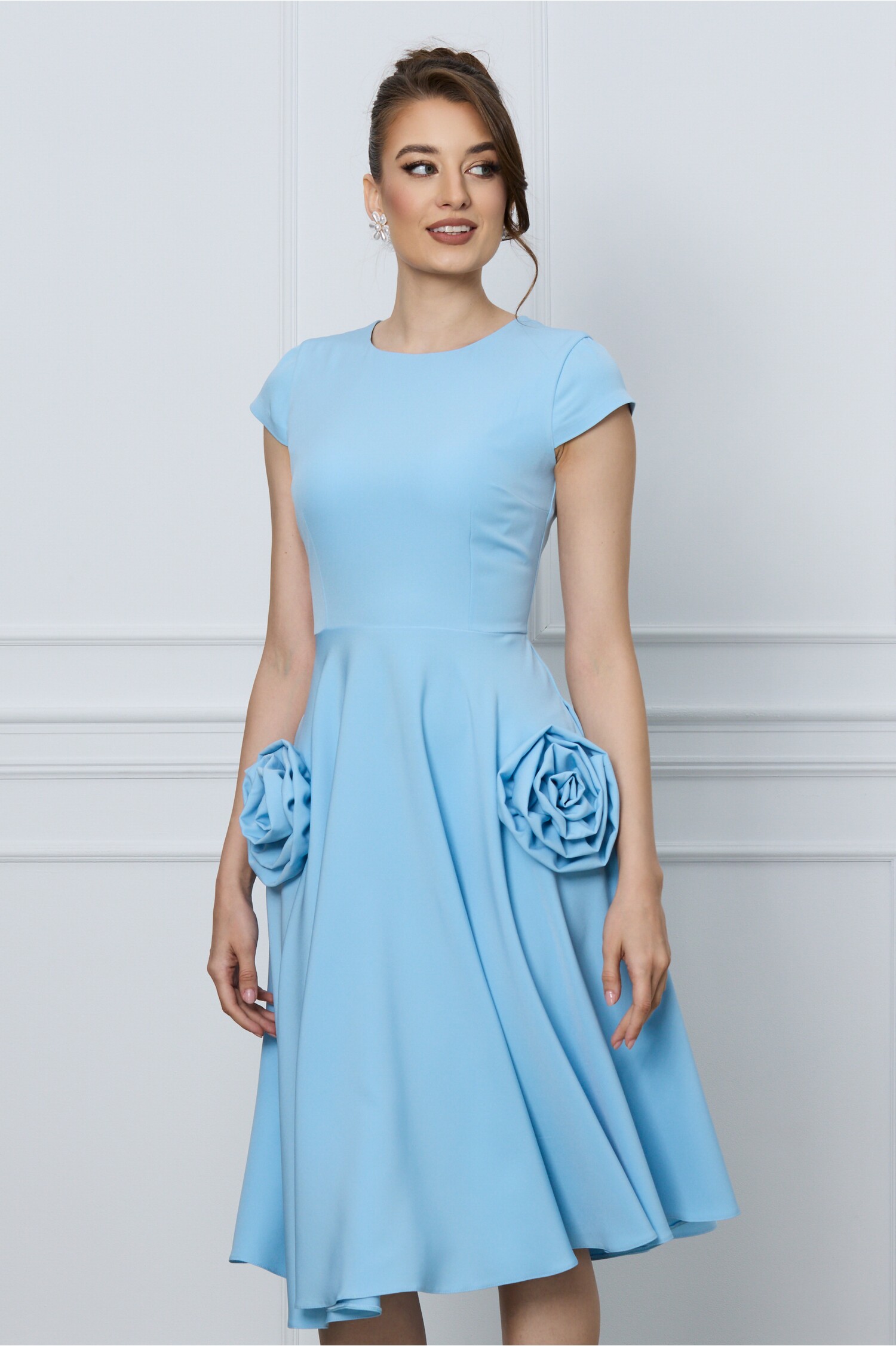 rochie-mbg-bleu-cu-trandafiri-la-buzunare-1284773-1039370-4