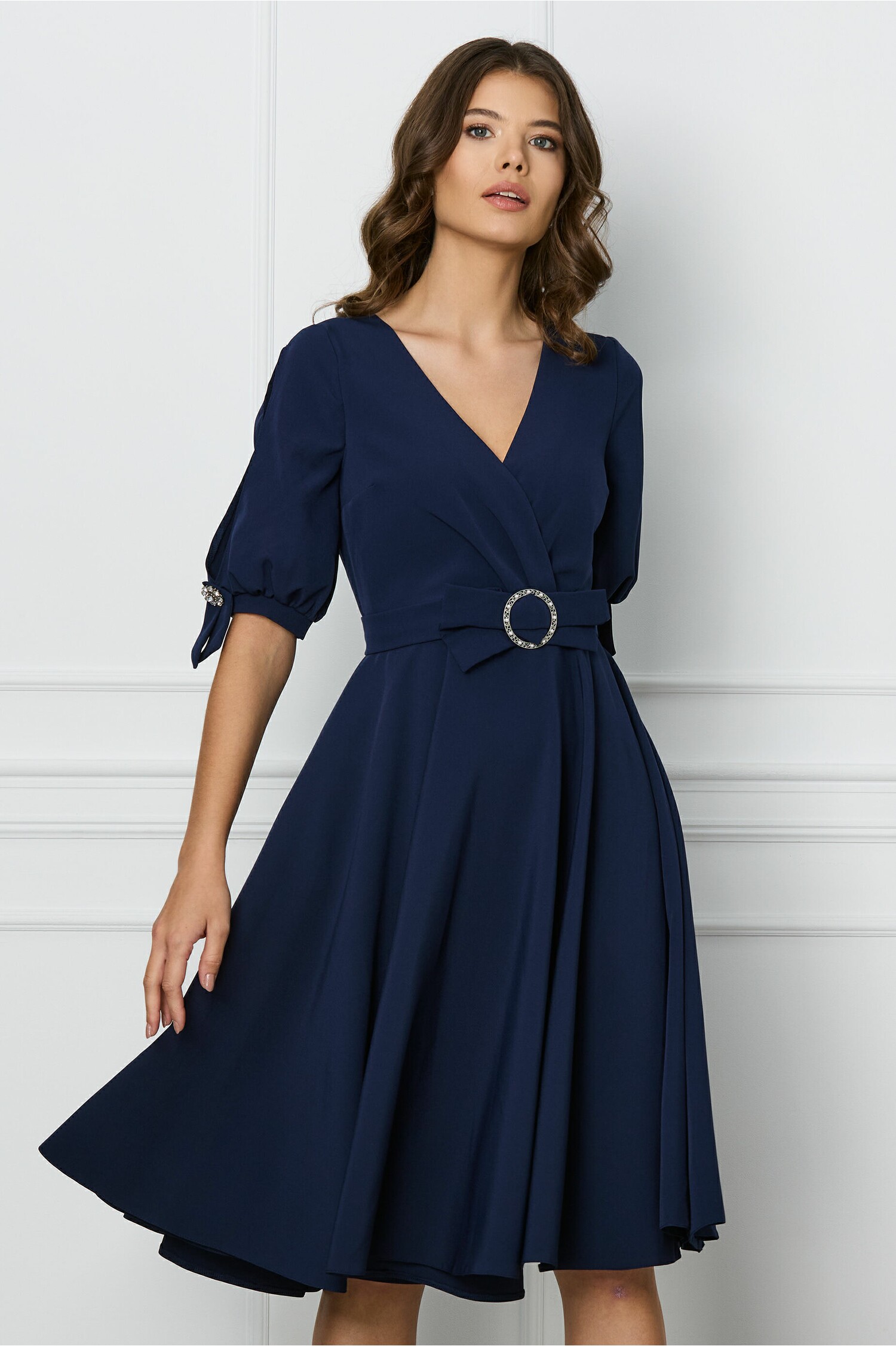 rochie-mbg-bleumarin-clos-cu-catarama-in-talie-1310030-1060838-4
