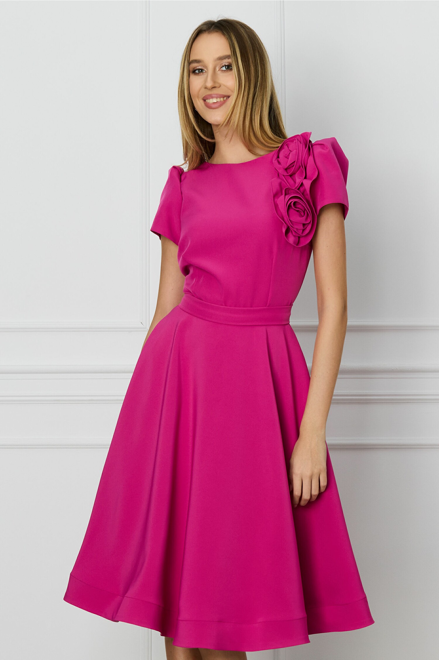 rochie-mbg-fucsia-cu-trandafiri-pe-bust-1311560-1062692-4