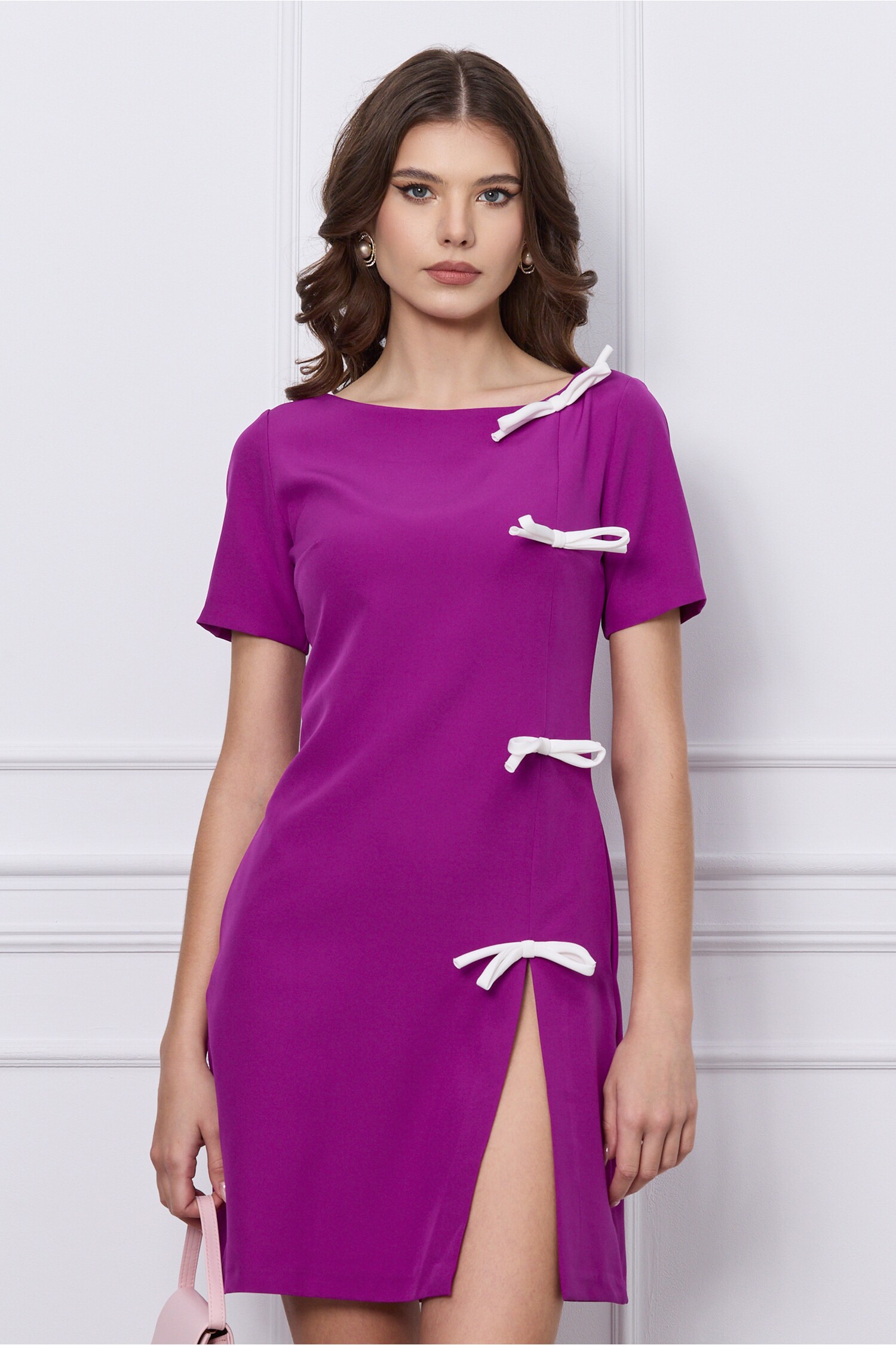 rochie-mbg-magenta-scurta-cu-funde-albe-si-crepeu-pe-fusta-1288472-1041968-4